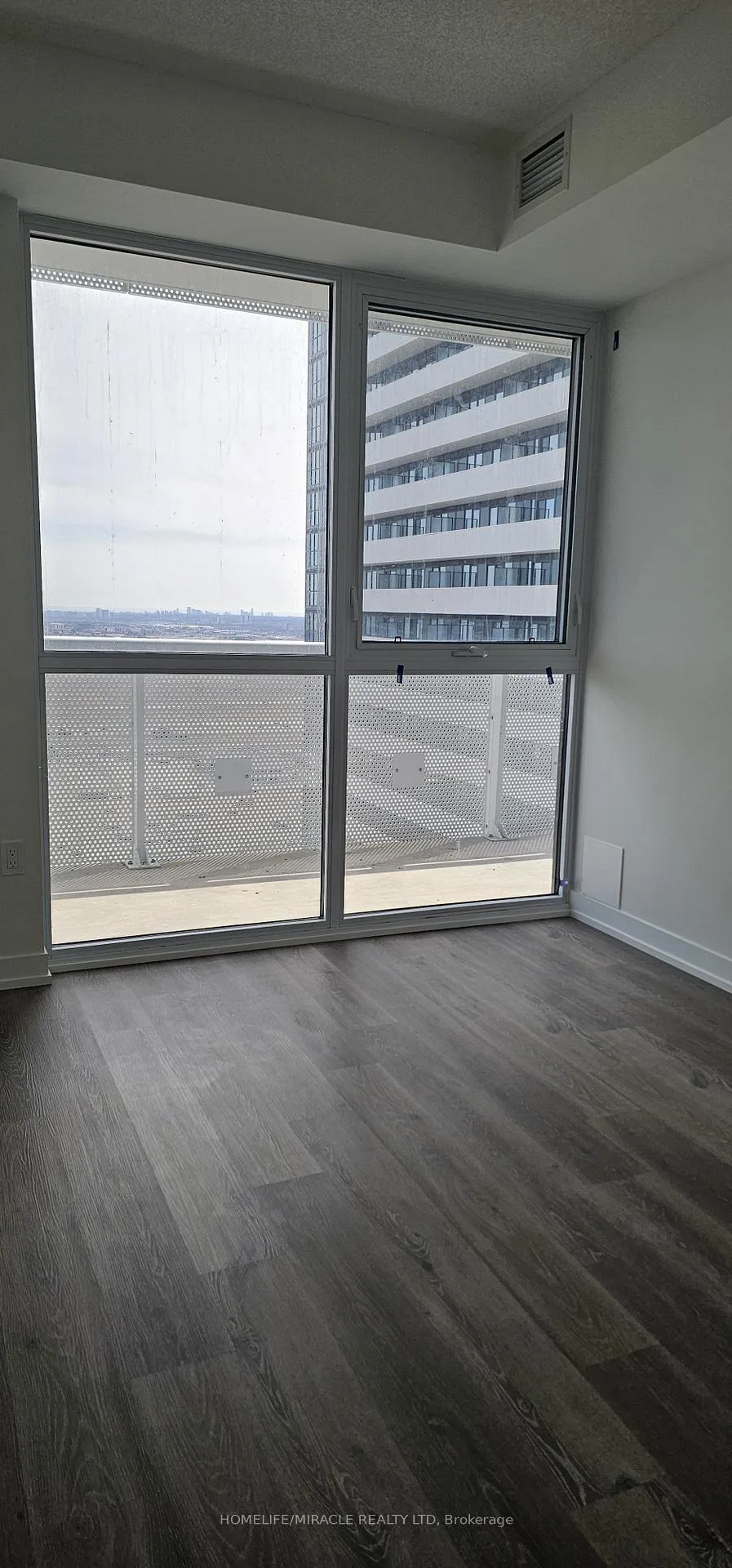 Photo 17 of Unit 3303, 225 Commerce Street, Vaughan, Vaughan Corporate Centre — HOMEH