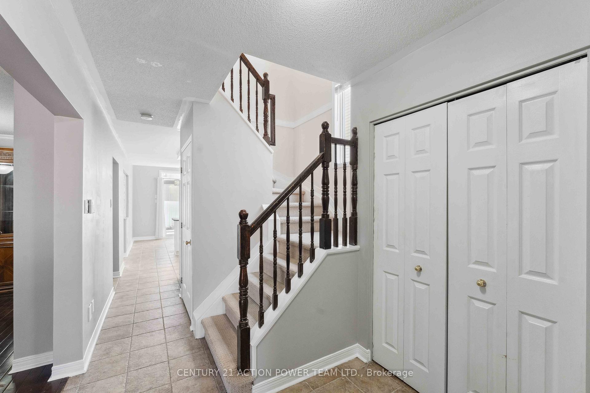 Photo 3 of 13 Avonhurst Avenue, Ottawa, Barrhaven - Longfields — HOMEH