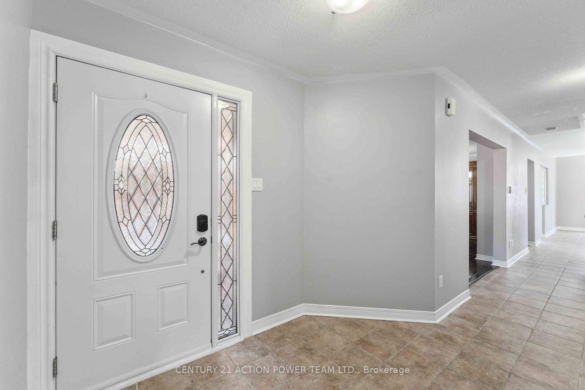 Photo 4 of 13 Avonhurst Avenue, Ottawa, Barrhaven - Longfields — HOMEH