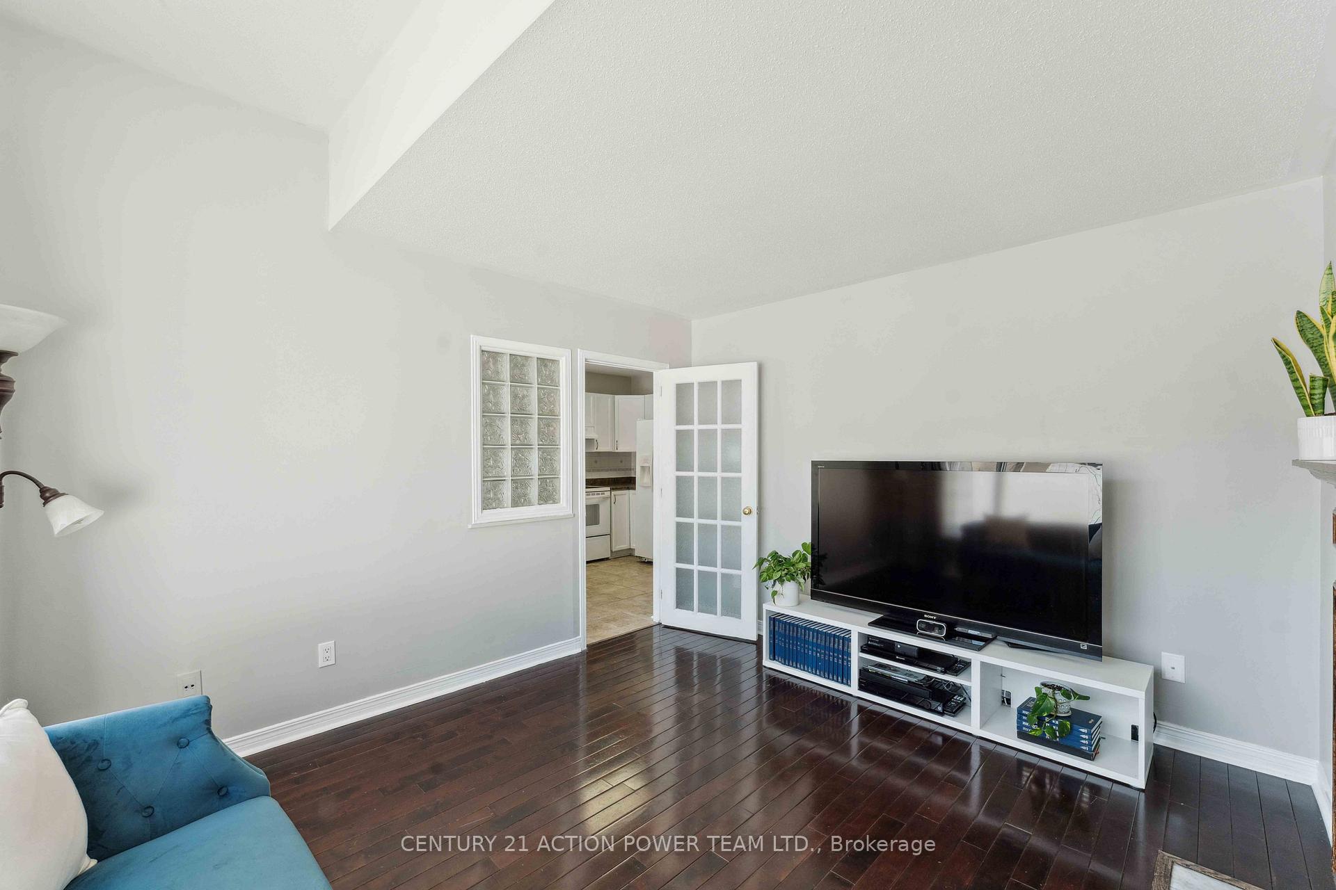 Photo 8 of 13 Avonhurst Avenue, Ottawa, Barrhaven - Longfields — HOMEH