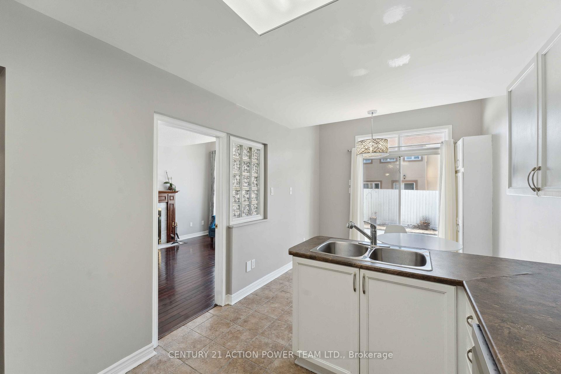 Photo 14 of 13 Avonhurst Avenue, Ottawa, Barrhaven - Longfields — HOMEH