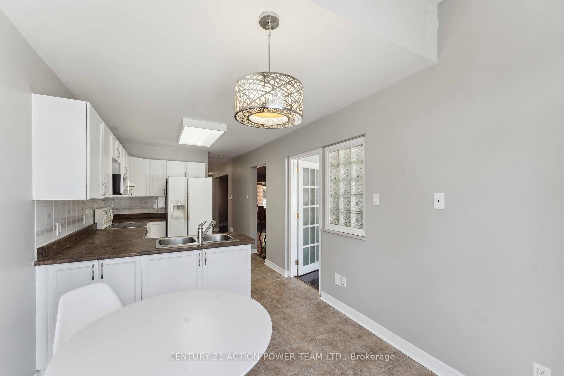 Photo 17 of 13 Avonhurst Avenue, Ottawa, Barrhaven - Longfields — HOMEH
