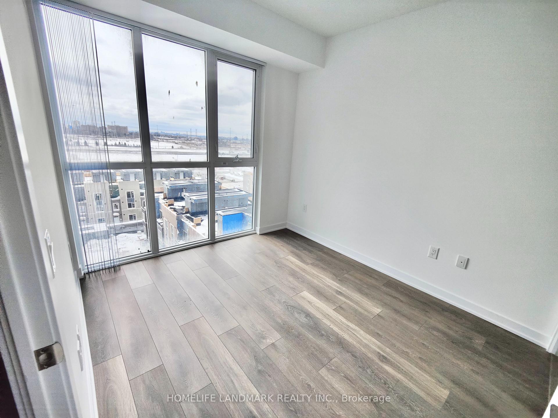 Photo 5 of Unit 809, 38 Honeycrisp Crescent, Vaughan, Vaughan Corporate Centre — HOMEH