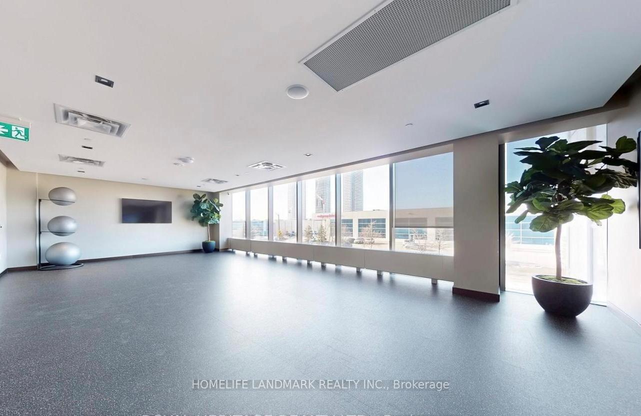Photo 12 of Unit 809, 38 Honeycrisp Crescent, Vaughan, Vaughan Corporate Centre — HOMEH