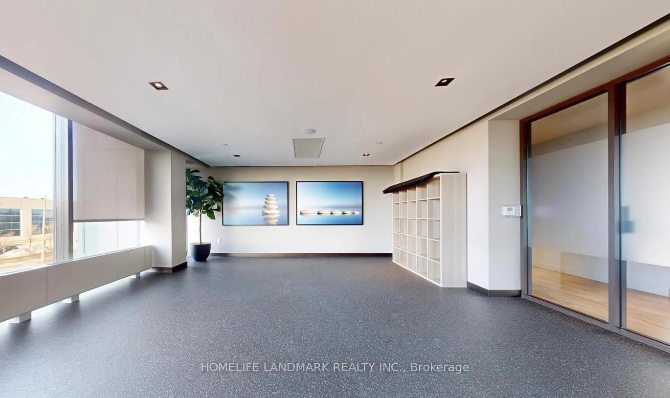 Photo 13 of Unit 809, 38 Honeycrisp Crescent, Vaughan, Vaughan Corporate Centre — HOMEH
