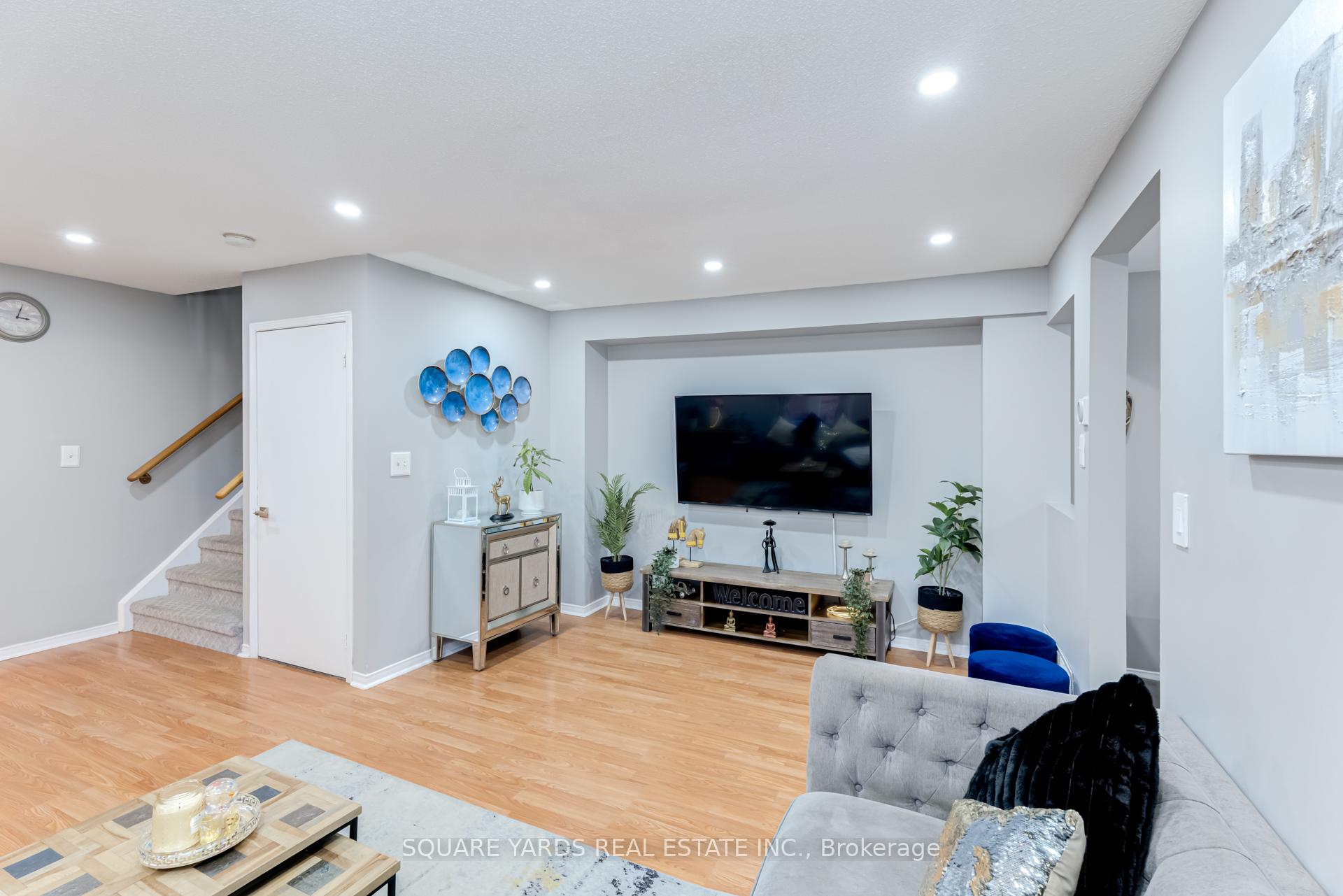 Photo 28 of 17 Alexis Way, Whitby, Williamsburg — HOMEH
