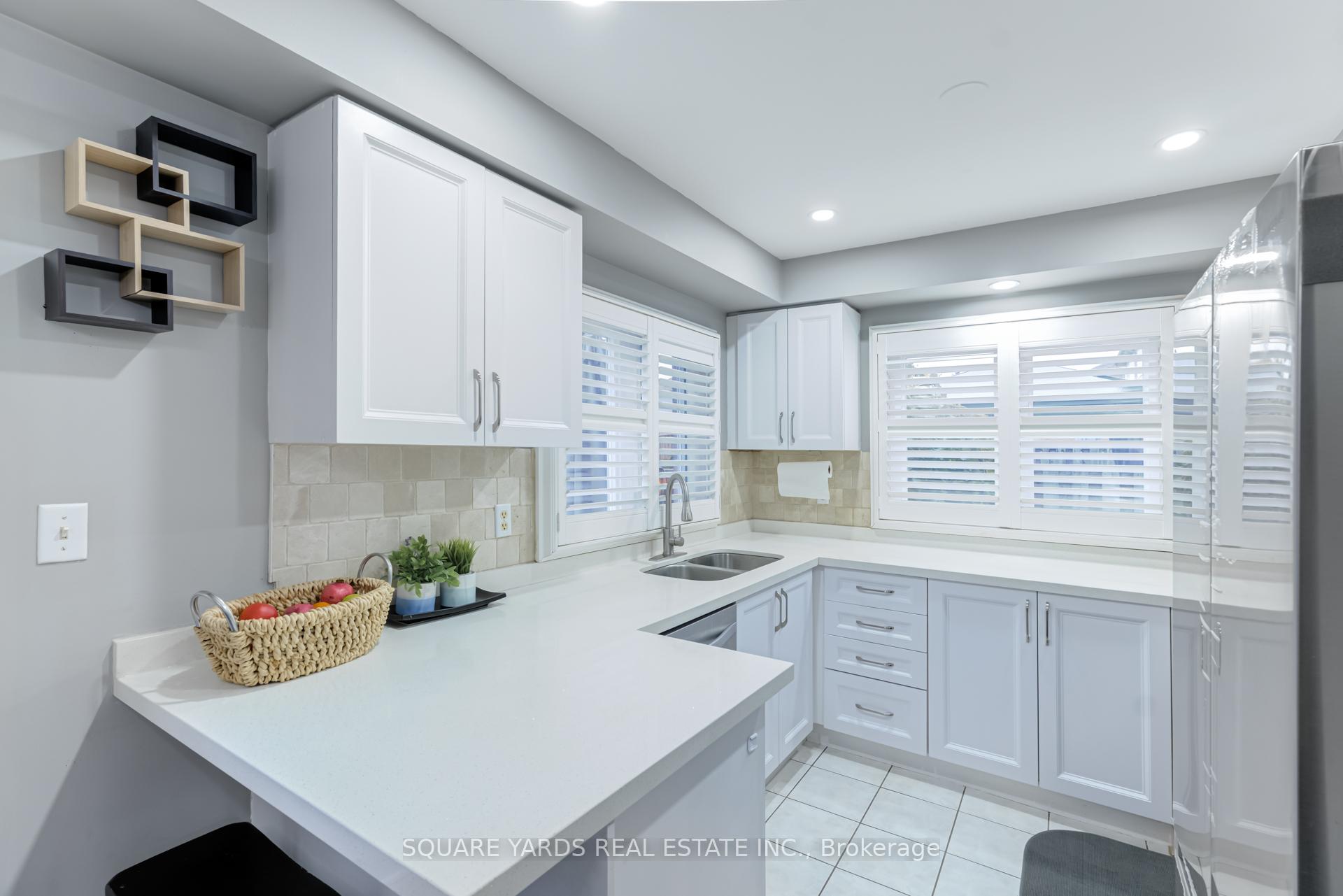 Photo 33 of 17 Alexis Way, Whitby, Williamsburg — HOMEH