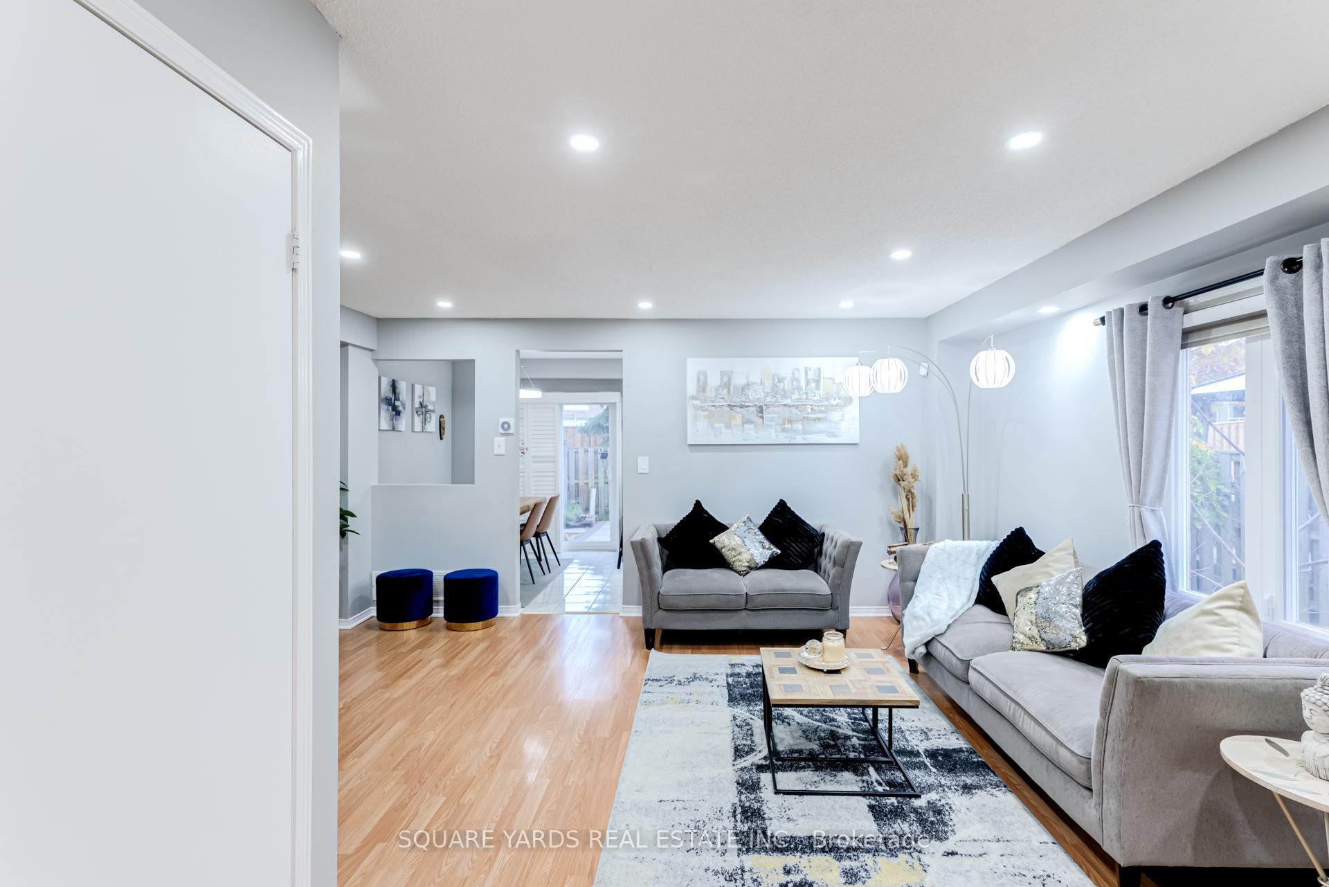 Photo 6 of 17 Alexis Way, Whitby, Williamsburg — HOMEH
