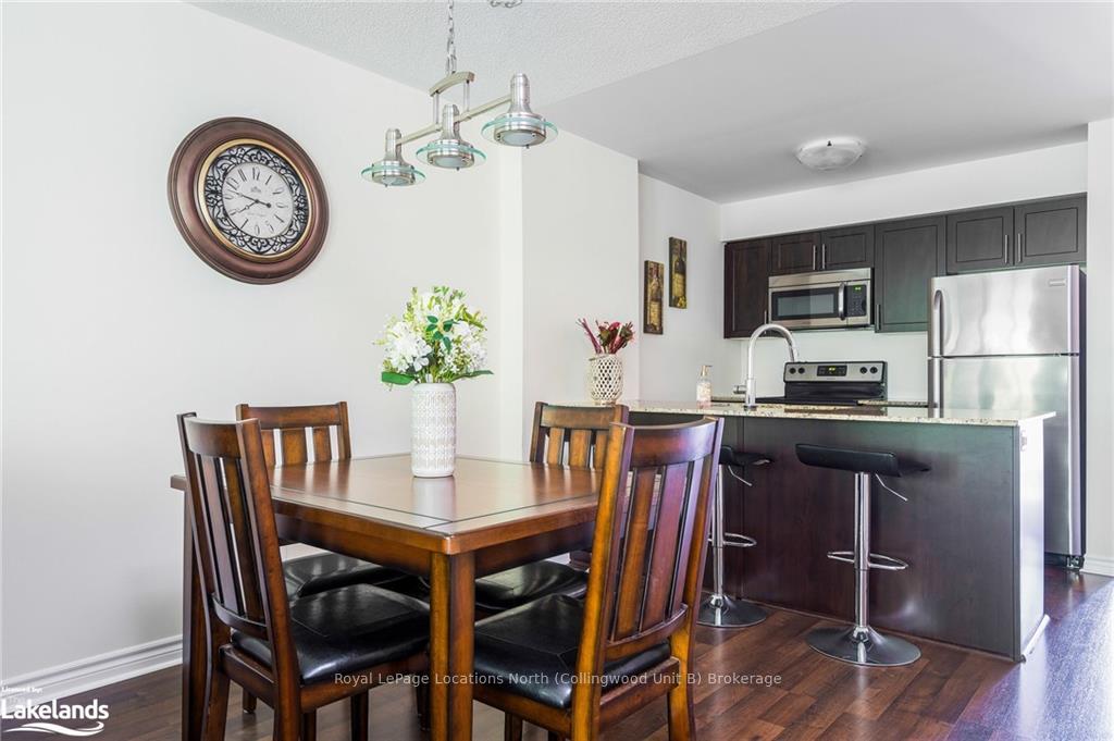Photo 7 of Unit 202, 4 Brandy Lane Drive, Collingwood — HOMEH