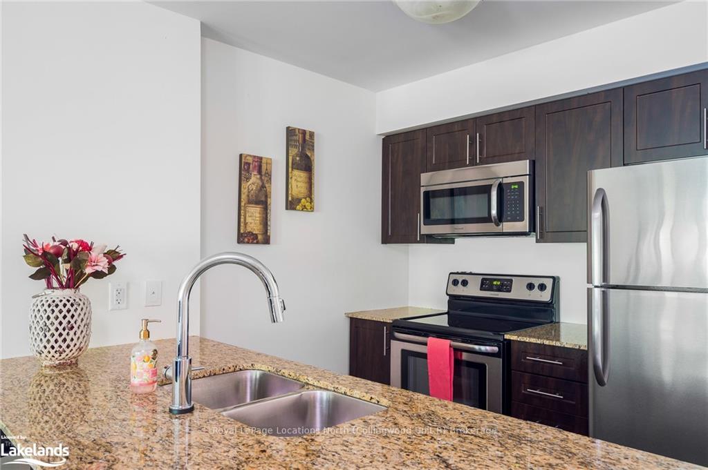 Photo 11 of Unit 202, 4 Brandy Lane Drive, Collingwood — HOMEH