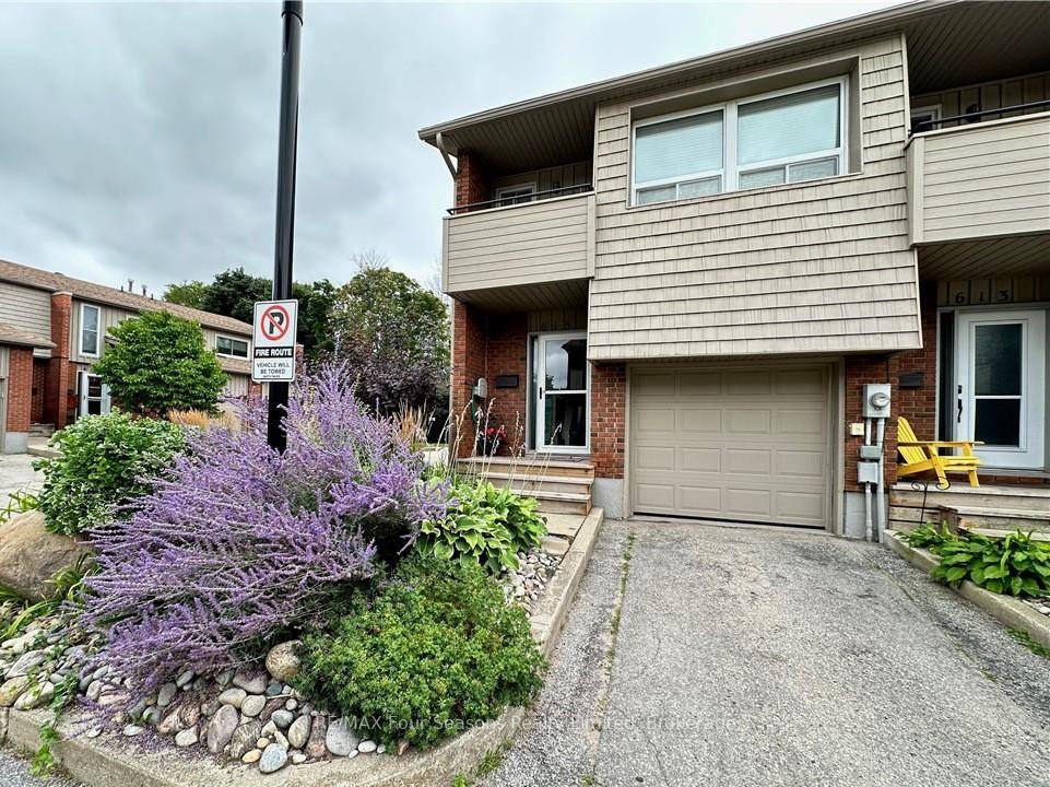 Photo 3 of 615 Tenth Street, Collingwood — HOMEH