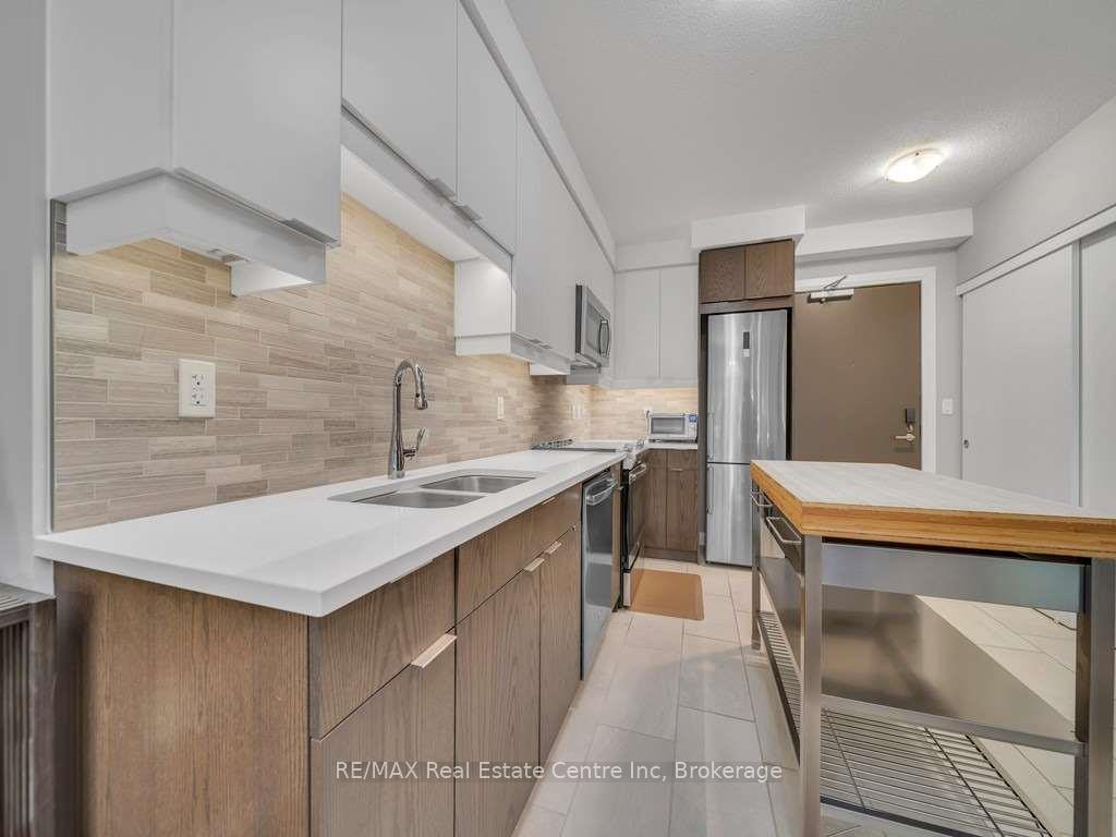 Photo 9 of Unit 502, 63 Arthur Street S, Guelph, St. Patrick's Ward — HOMEH