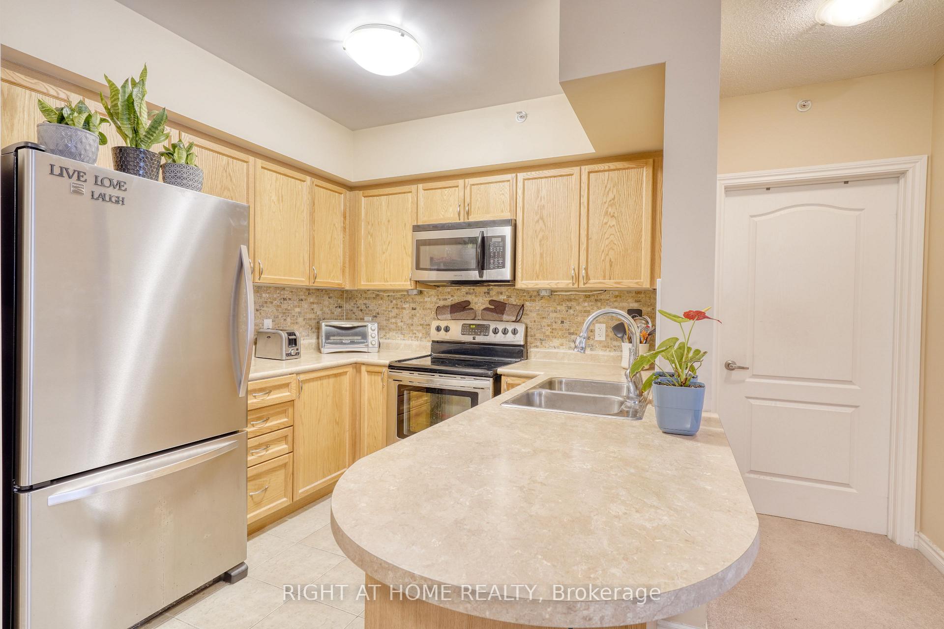 Photo 5 of Unit 210, 39 Ferndale Drive S, Barrie, Ardagh — HOMEH