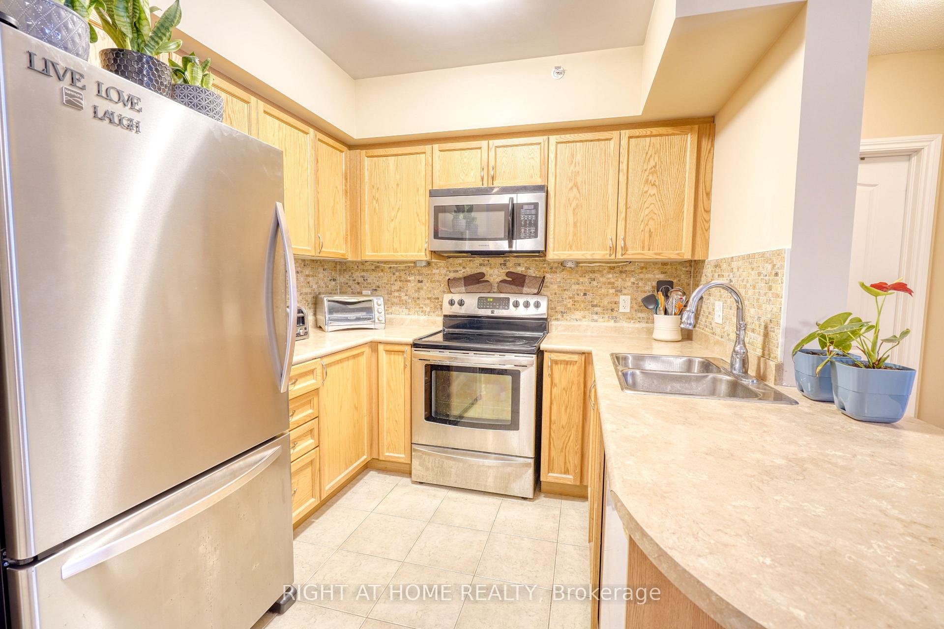 Photo 7 of Unit 210, 39 Ferndale Drive S, Barrie, Ardagh — HOMEH