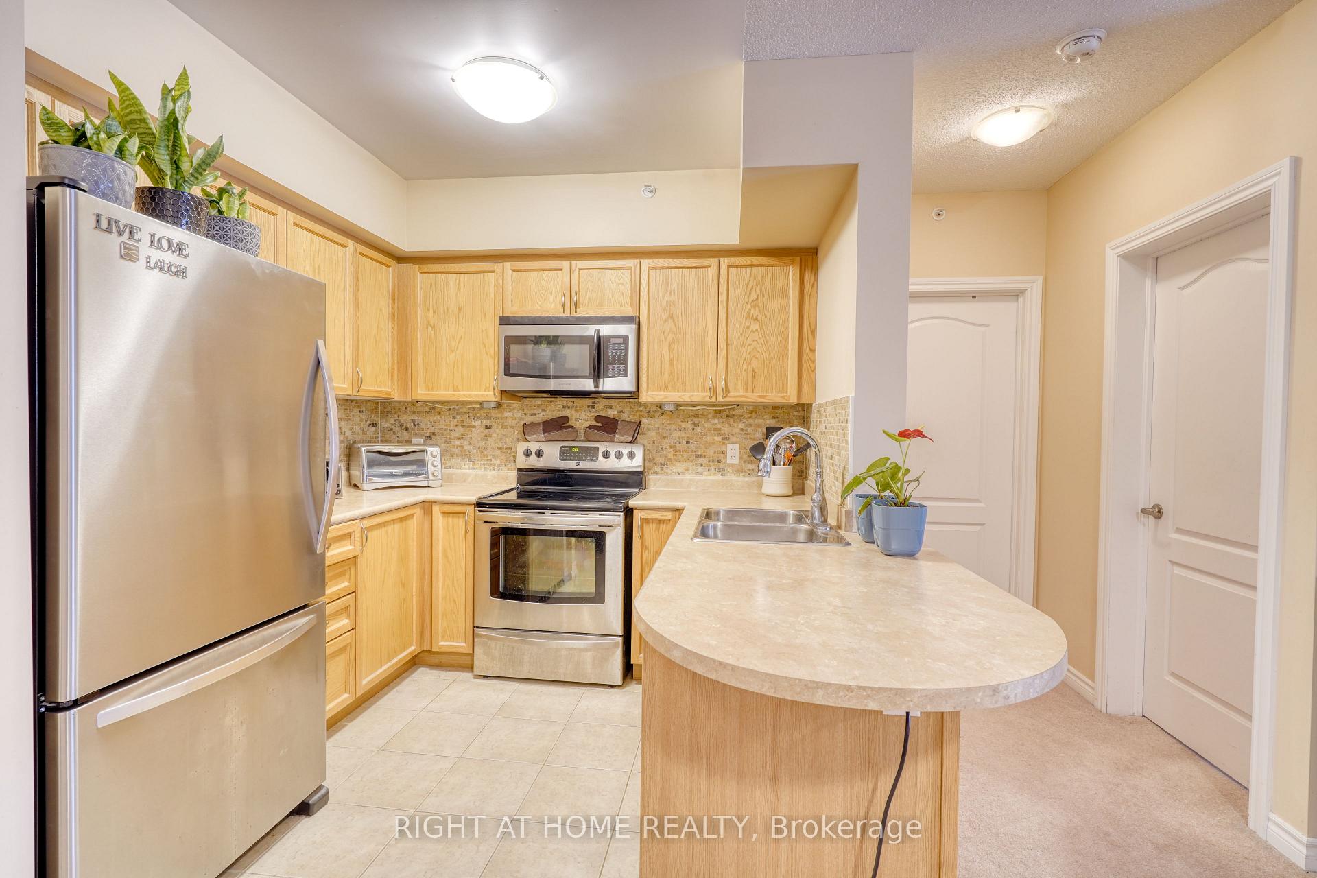 Photo 8 of Unit 210, 39 Ferndale Drive S, Barrie, Ardagh — HOMEH