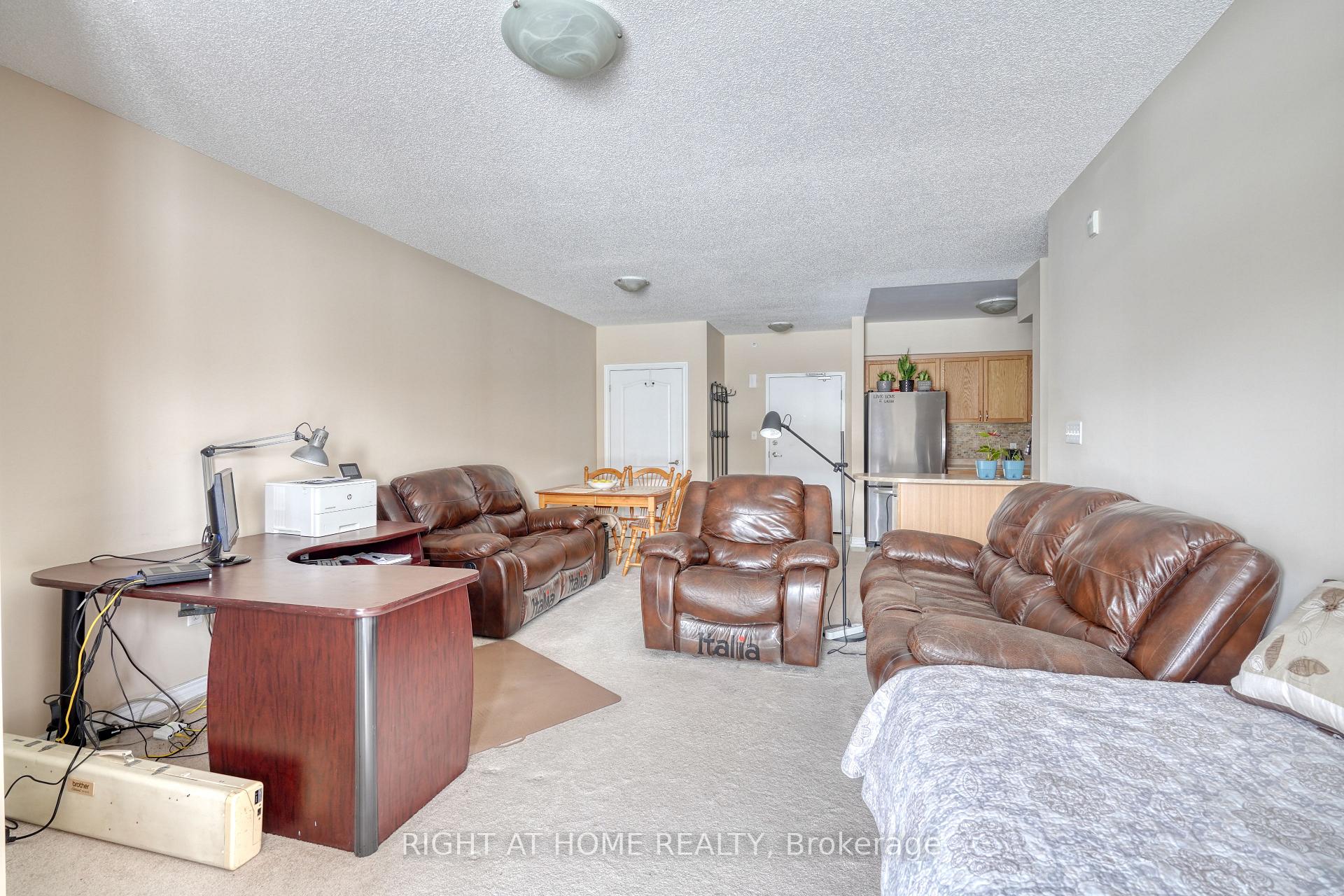 Photo 14 of Unit 210, 39 Ferndale Drive S, Barrie, Ardagh — HOMEH