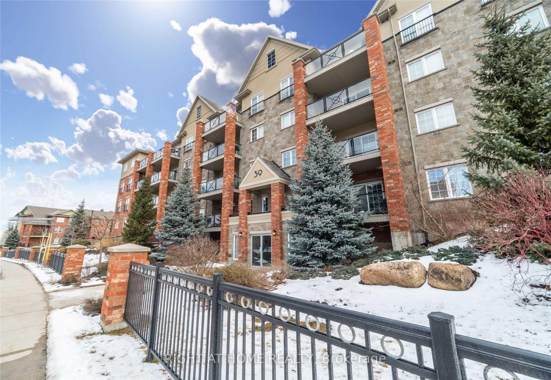 Photo 25 of Unit 210, 39 Ferndale Drive S, Barrie, Ardagh — HOMEH