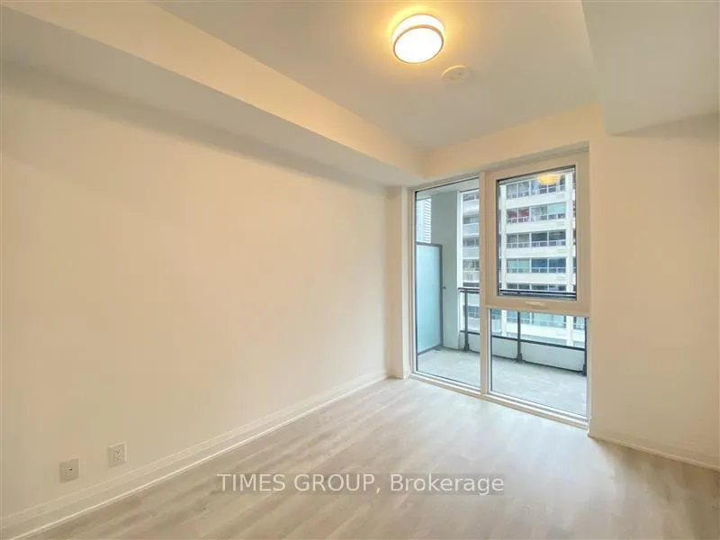 Photo 6 of Unit 906, 65 Broadway Avenue, Toronto, Mount Pleasant West — HOMEH