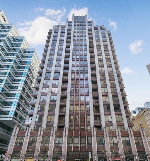 Front of Unit 1406, 85 Bloor Street E