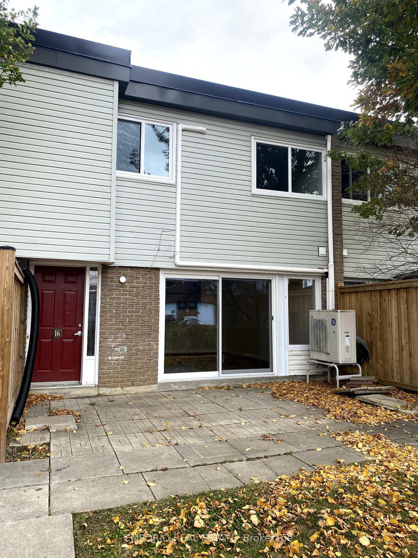 Photo 1 of Unit 193, 16 Springfair Avenue N, Aurora, Aurora Village — HOMEH