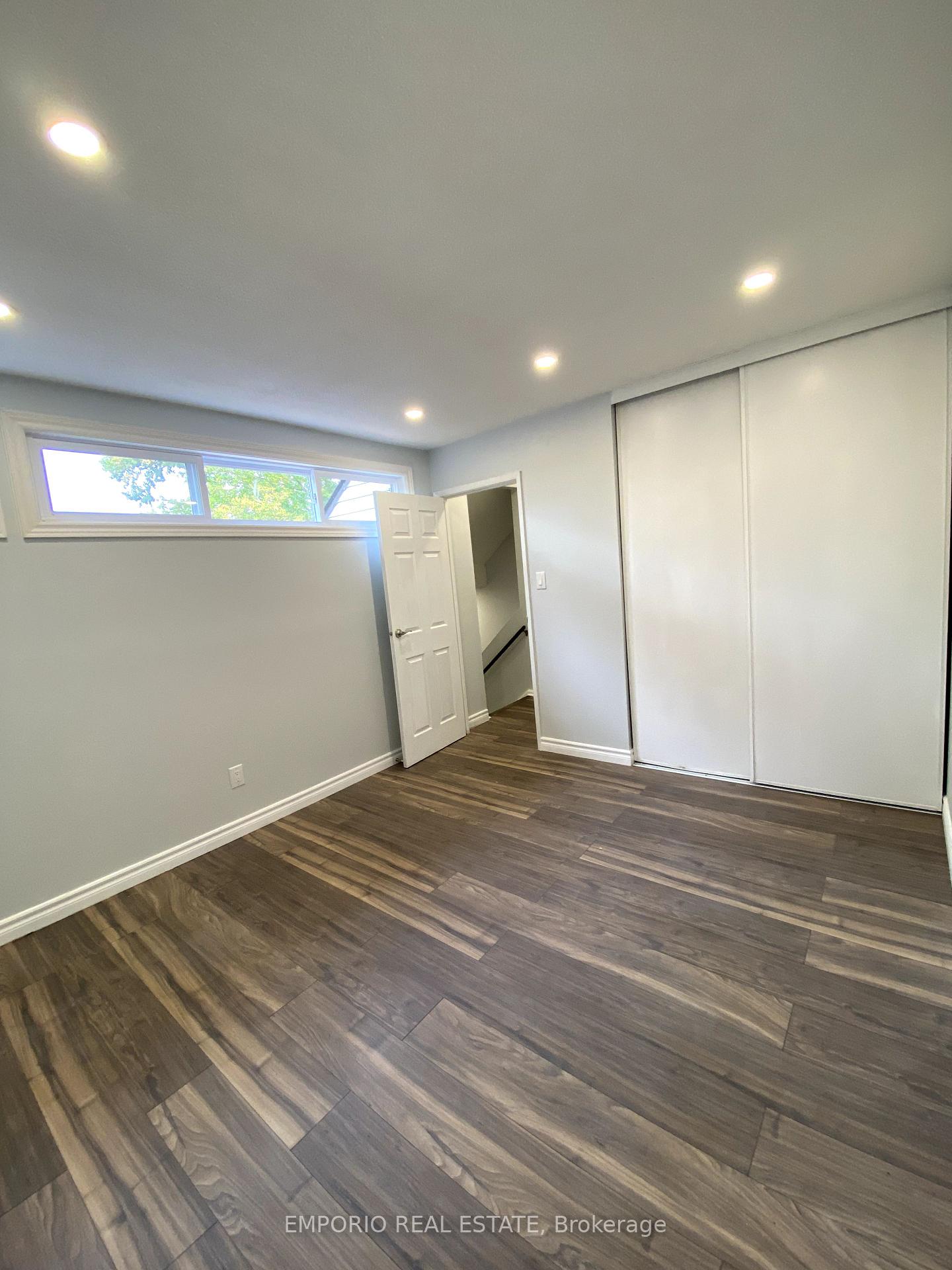 Photo 7 of Unit 193, 16 Springfair Avenue N, Aurora, Aurora Village — HOMEH