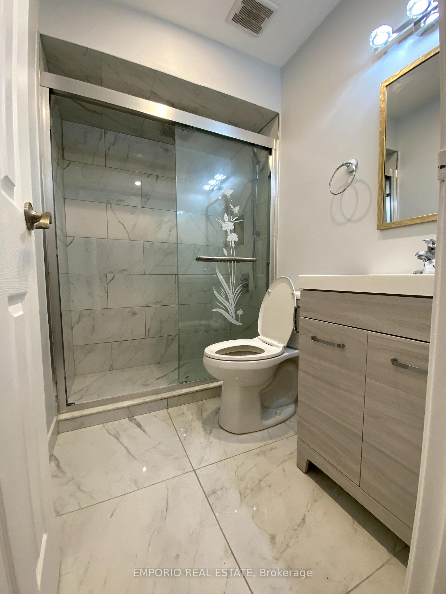 Photo 9 of Unit 193, 16 Springfair Avenue N, Aurora, Aurora Village — HOMEH