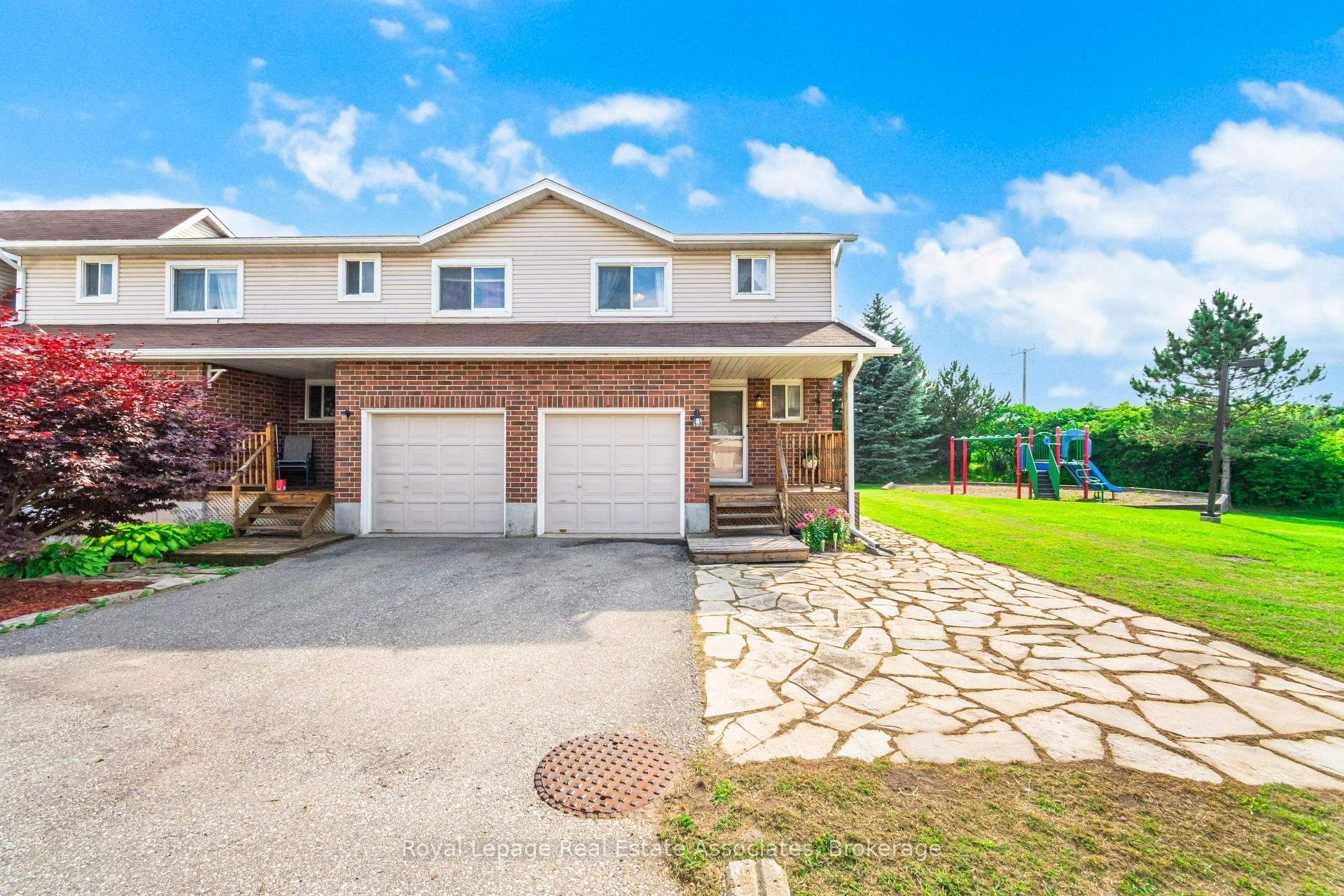 Photo 2 of Unit 5, 360 Cornridge Place, Waterloo — HOMEH