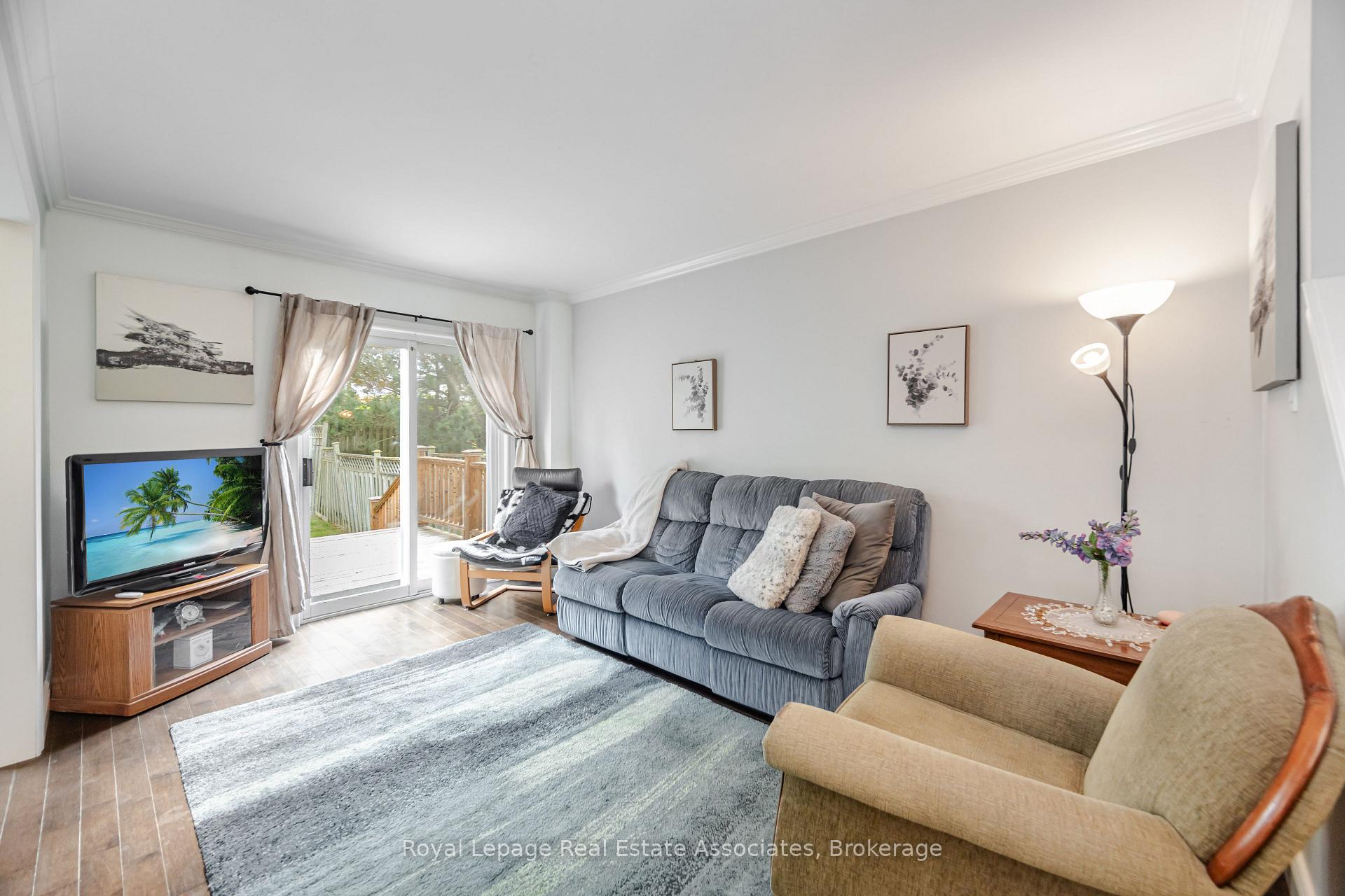 Photo 9 of Unit 5, 360 Cornridge Place, Waterloo — HOMEH