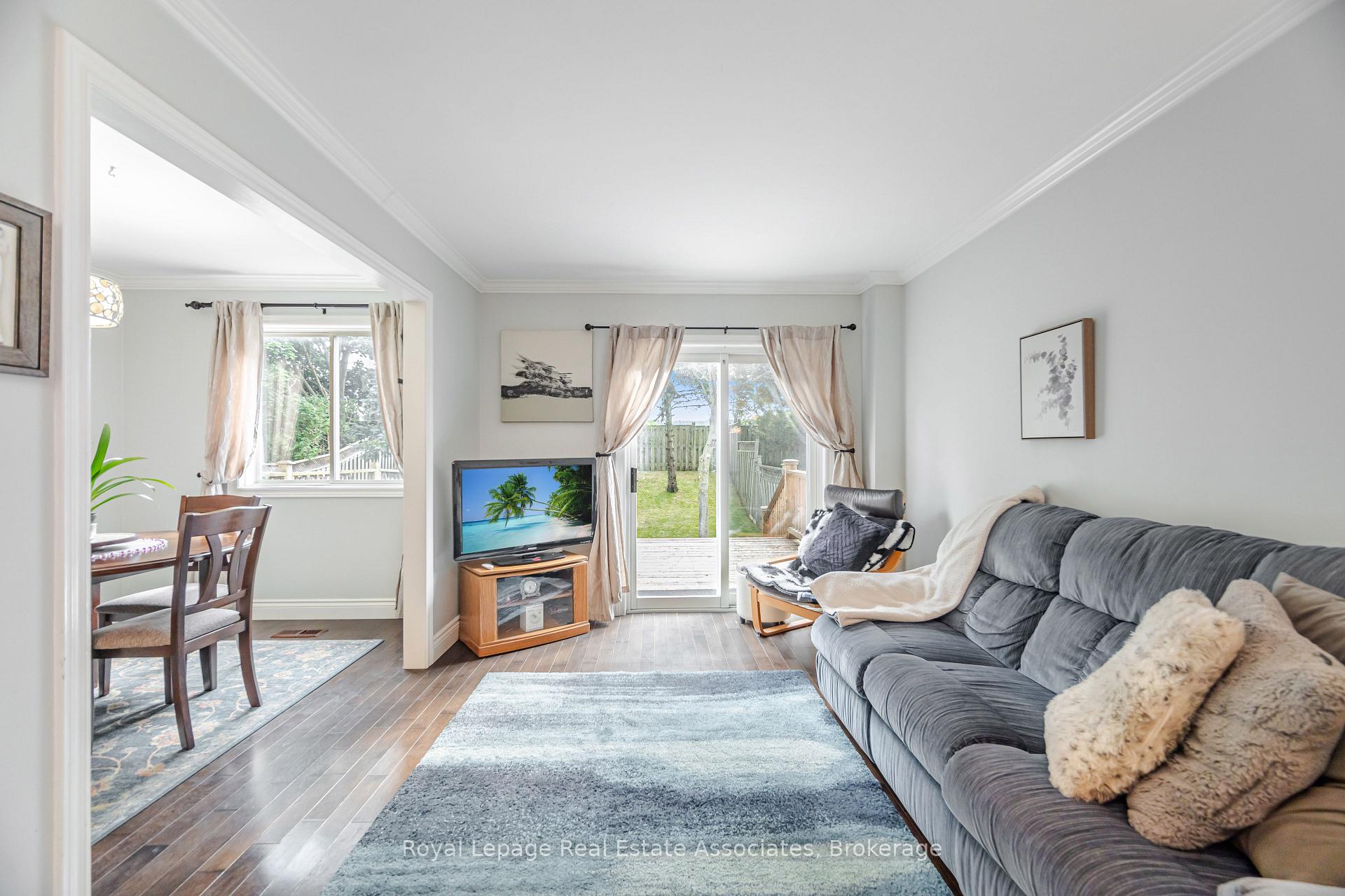 Photo 12 of Unit 5, 360 Cornridge Place, Waterloo — HOMEH