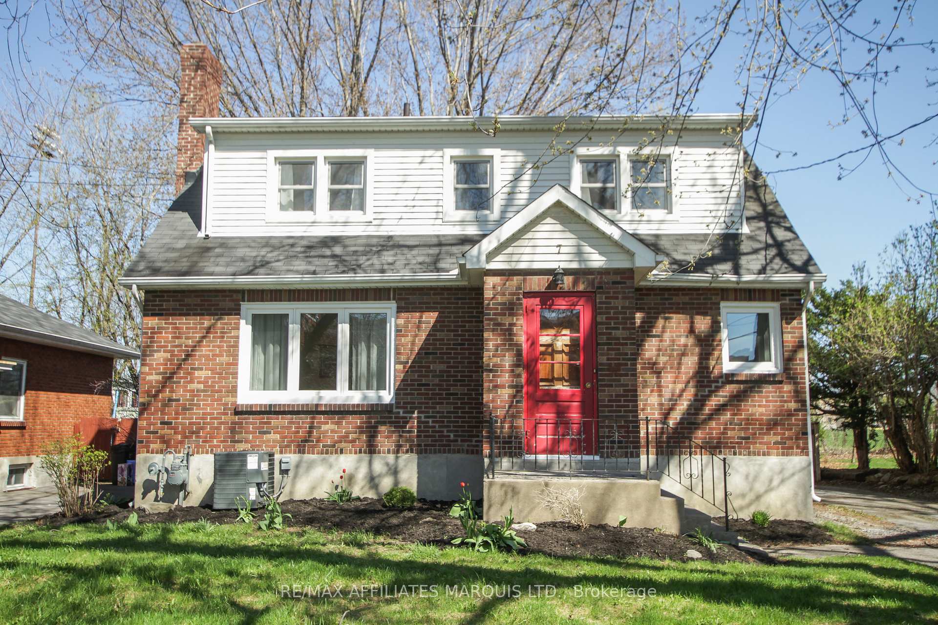 Photo 1 of 7 Old Orchard Avenue, Cornwall — HOMEH