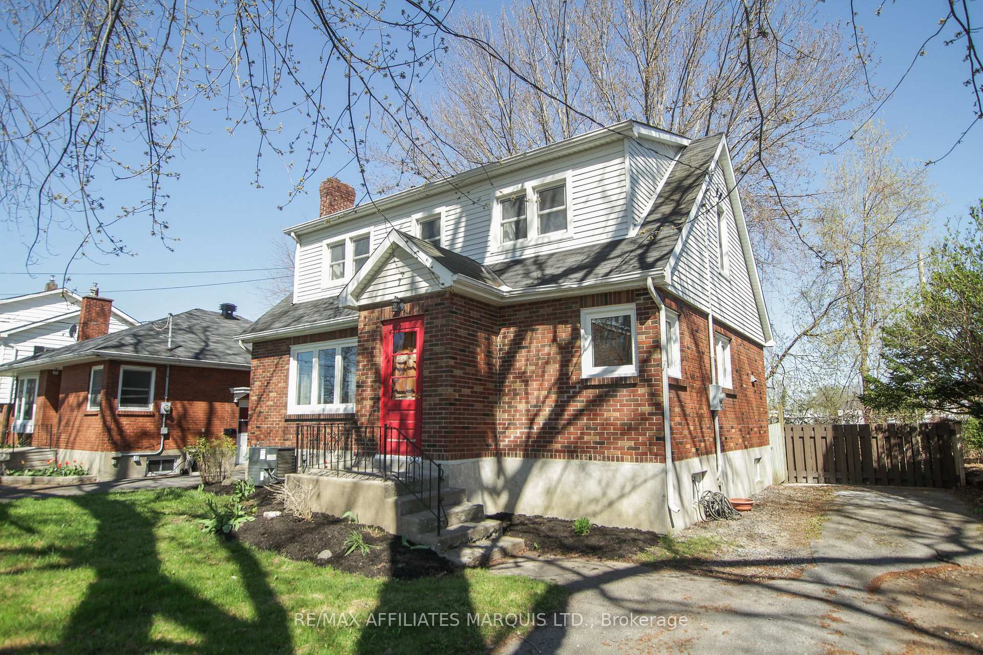 Photo 4 of 7 Old Orchard Avenue, Cornwall — HOMEH