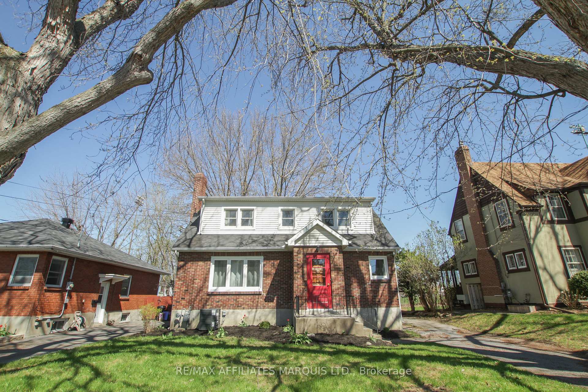 Photo 5 of 7 Old Orchard Avenue, Cornwall — HOMEH