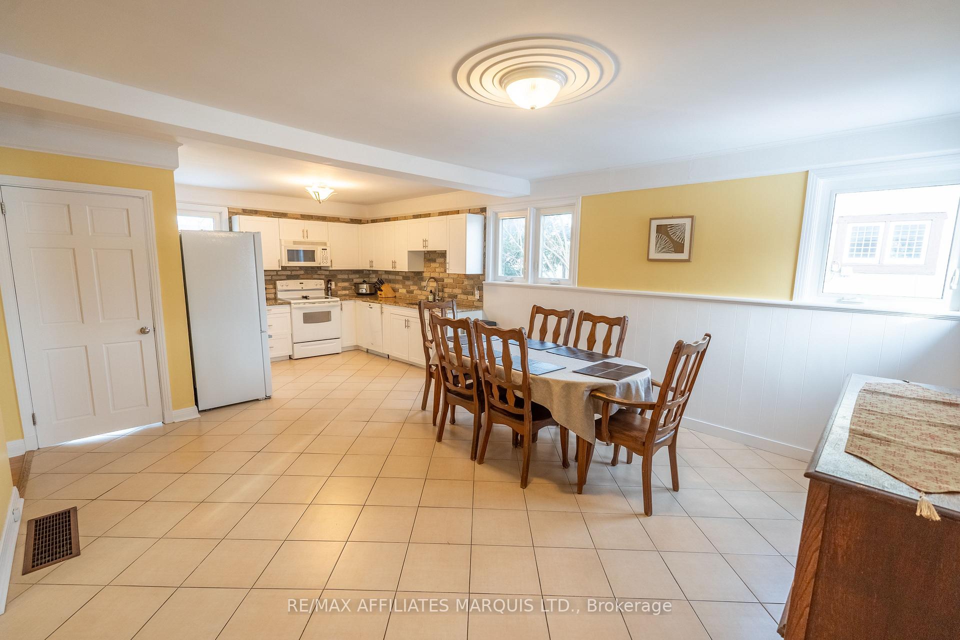 Photo 11 of 7 Old Orchard Avenue, Cornwall — HOMEH