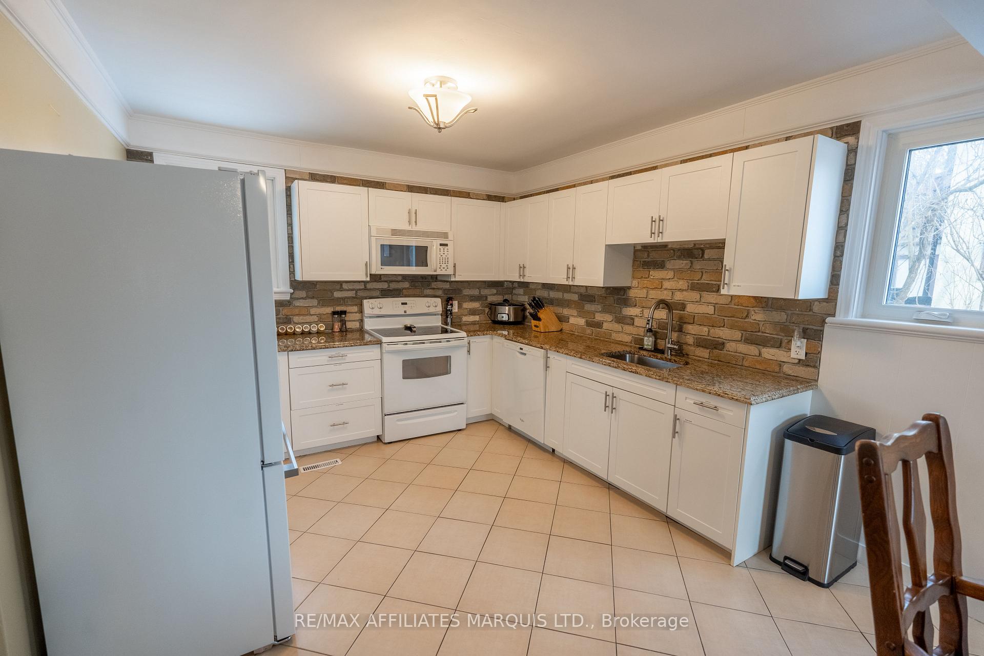 Photo 15 of 7 Old Orchard Avenue, Cornwall — HOMEH
