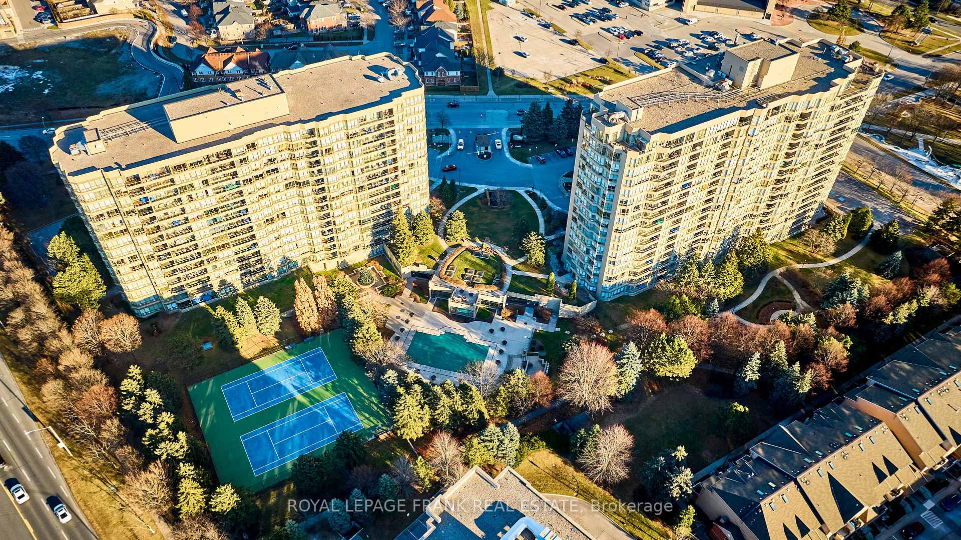 Photo 30 of Unit 107, 1890 Valley Farm Road, Pickering, Town Centre — HOMEH
