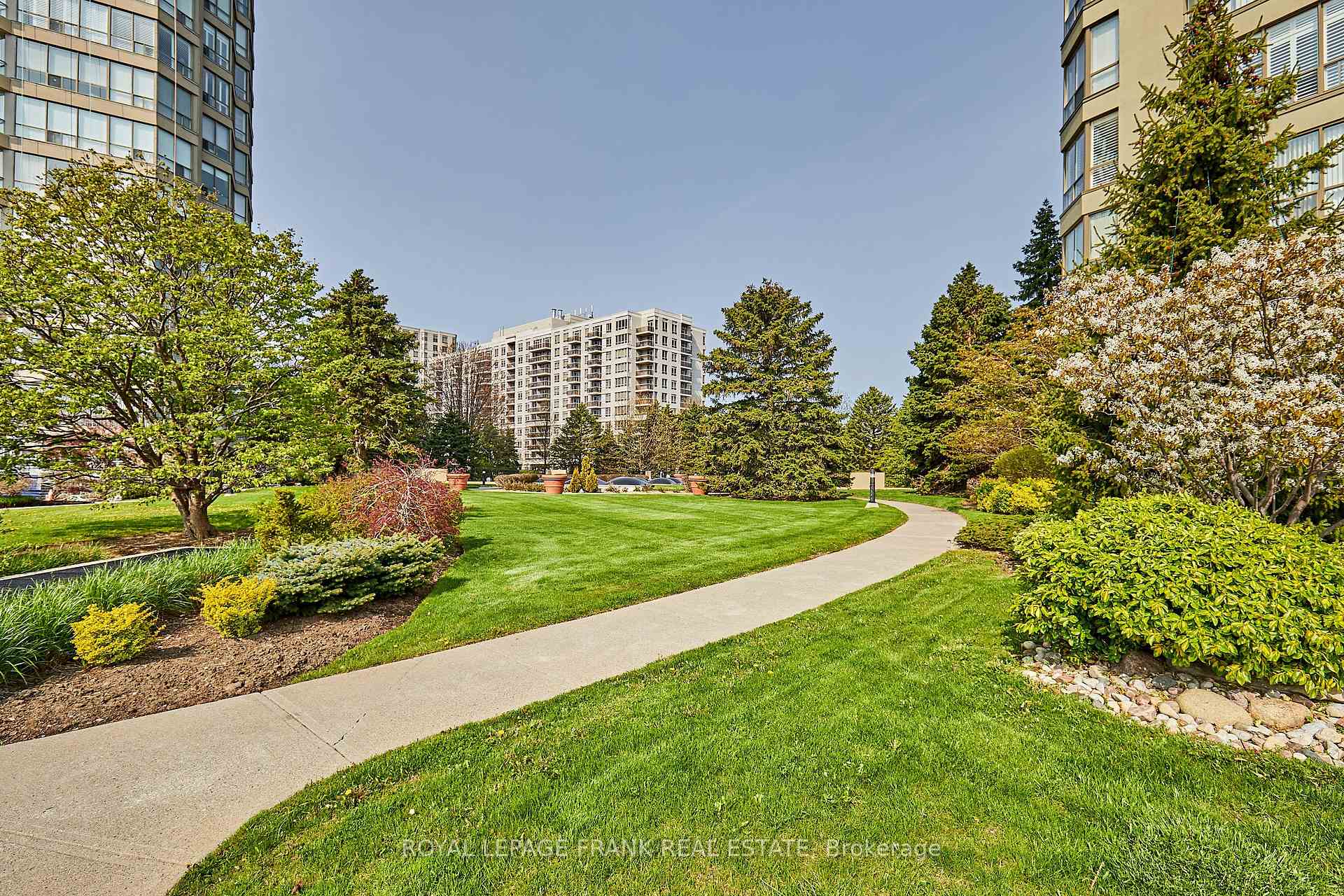 Photo 39 of Unit 107, 1890 Valley Farm Road, Pickering, Town Centre — HOMEH
