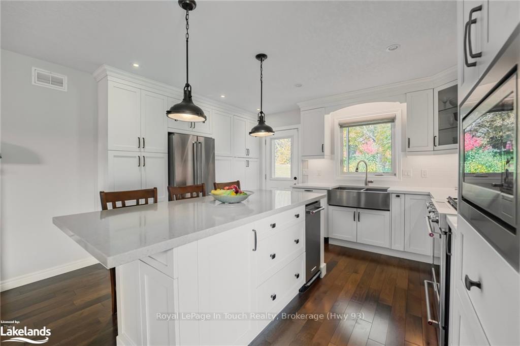 Photo 10 of 814 Jane Boulevard, Midland — HOMEH