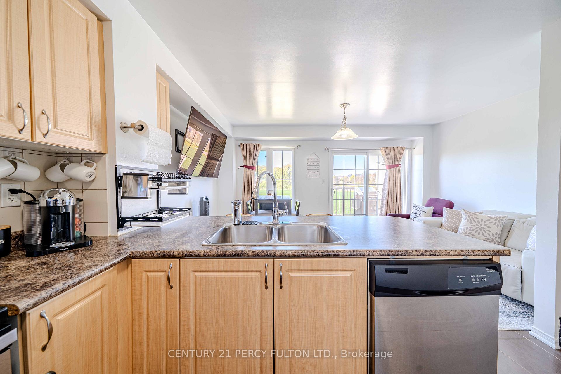 Photo 9 of Unit 11, 22 Burtonbury Lane, Ajax, Northeast Ajax — HOMEH