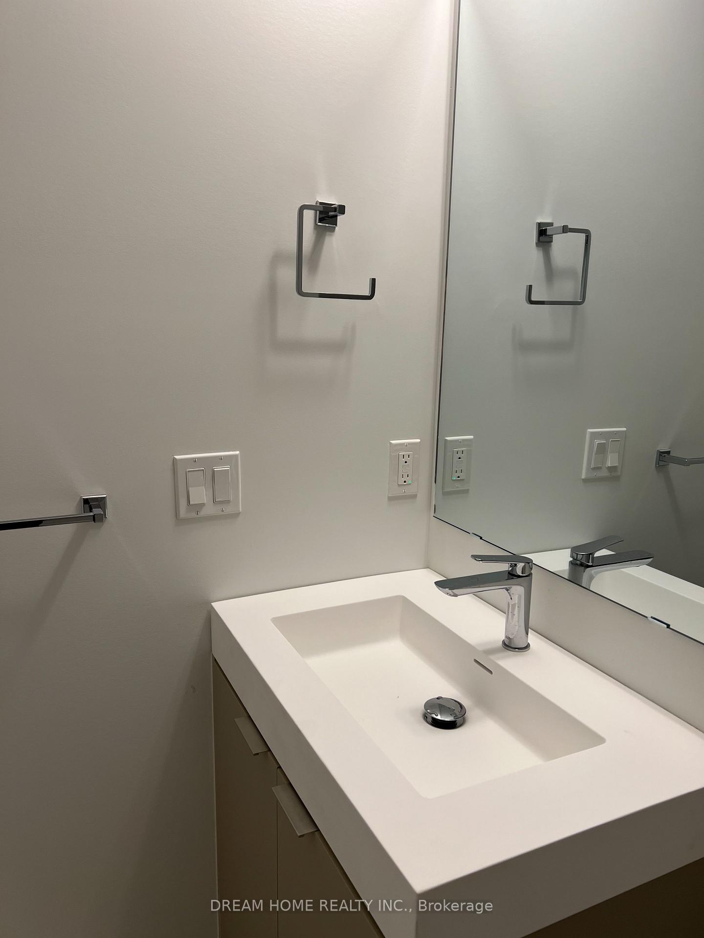 Photo 11 of Unit 806, 474 Caldari Road, Vaughan, Concord — HOMEH