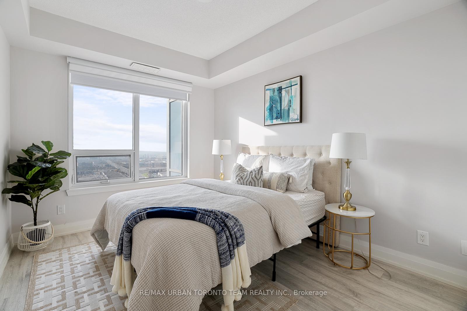 Photo 9 of Unit 2510, 3600 Highway 7 Road, Vaughan, Vaughan Corporate Centre — HOMEH