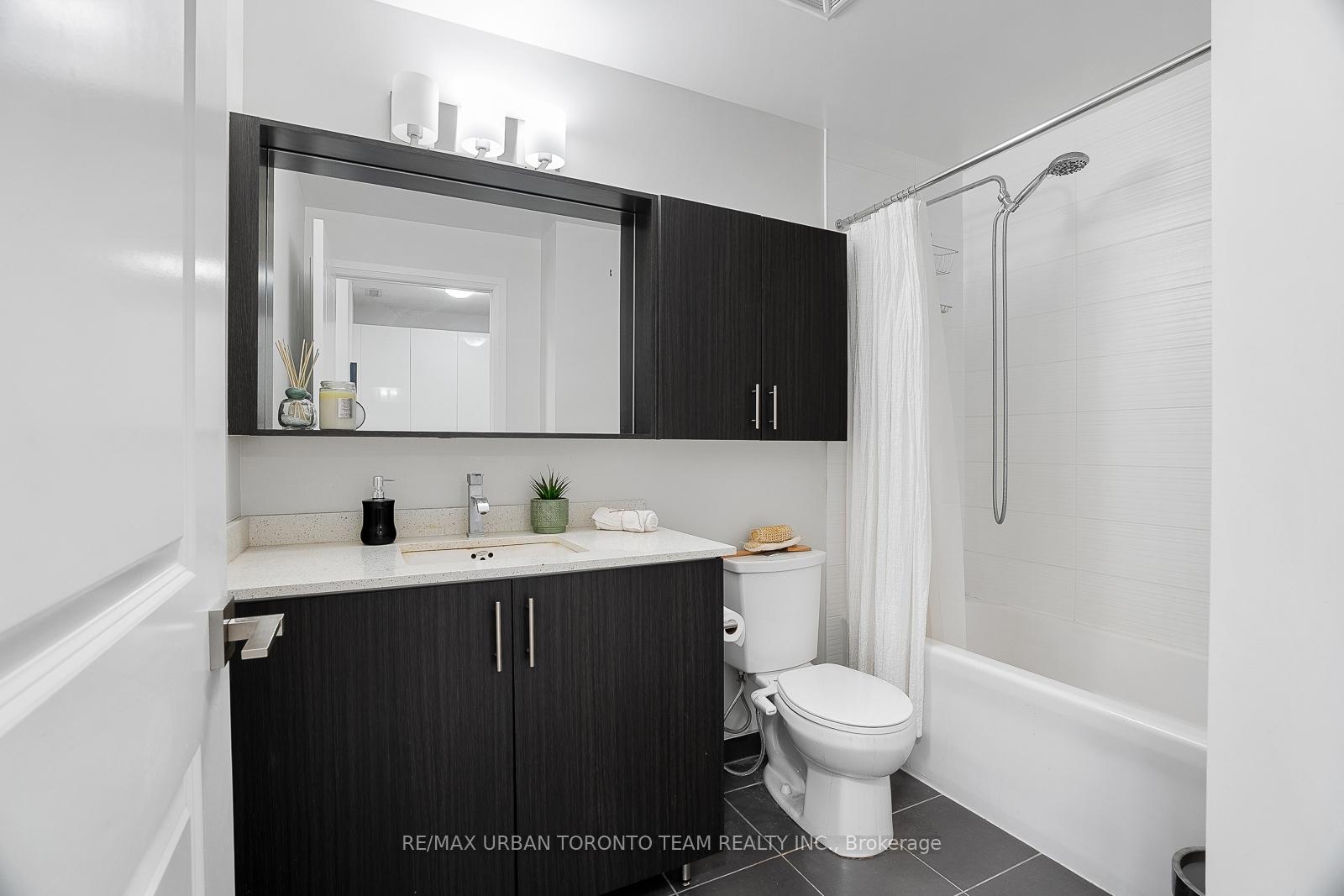Photo 16 of Unit 2510, 3600 Highway 7 Road, Vaughan, Vaughan Corporate Centre — HOMEH