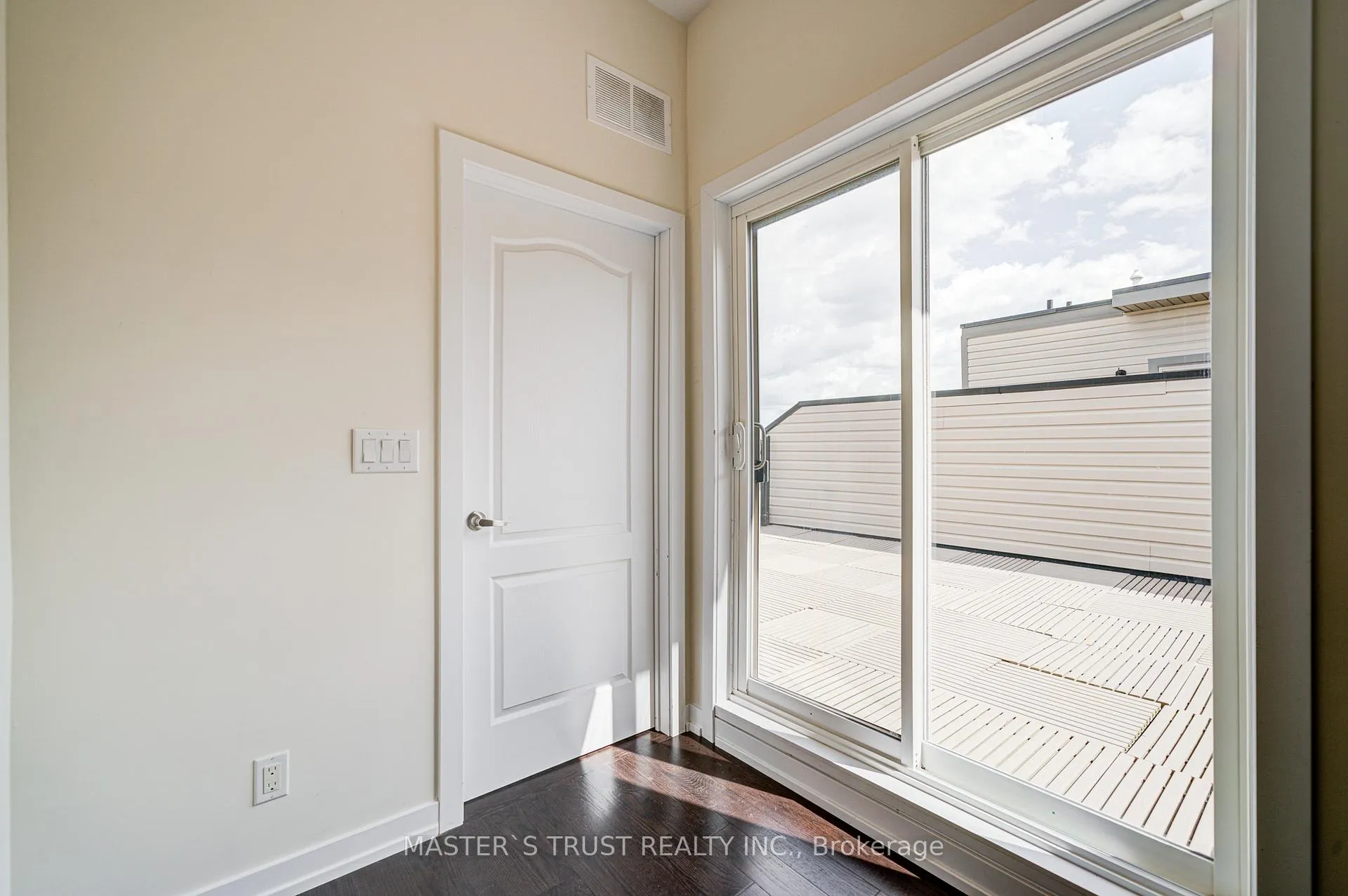 Photo 22 of Unit UNIT 507, 30 Dunsheath Way, Markham, Cornell — HOMEH