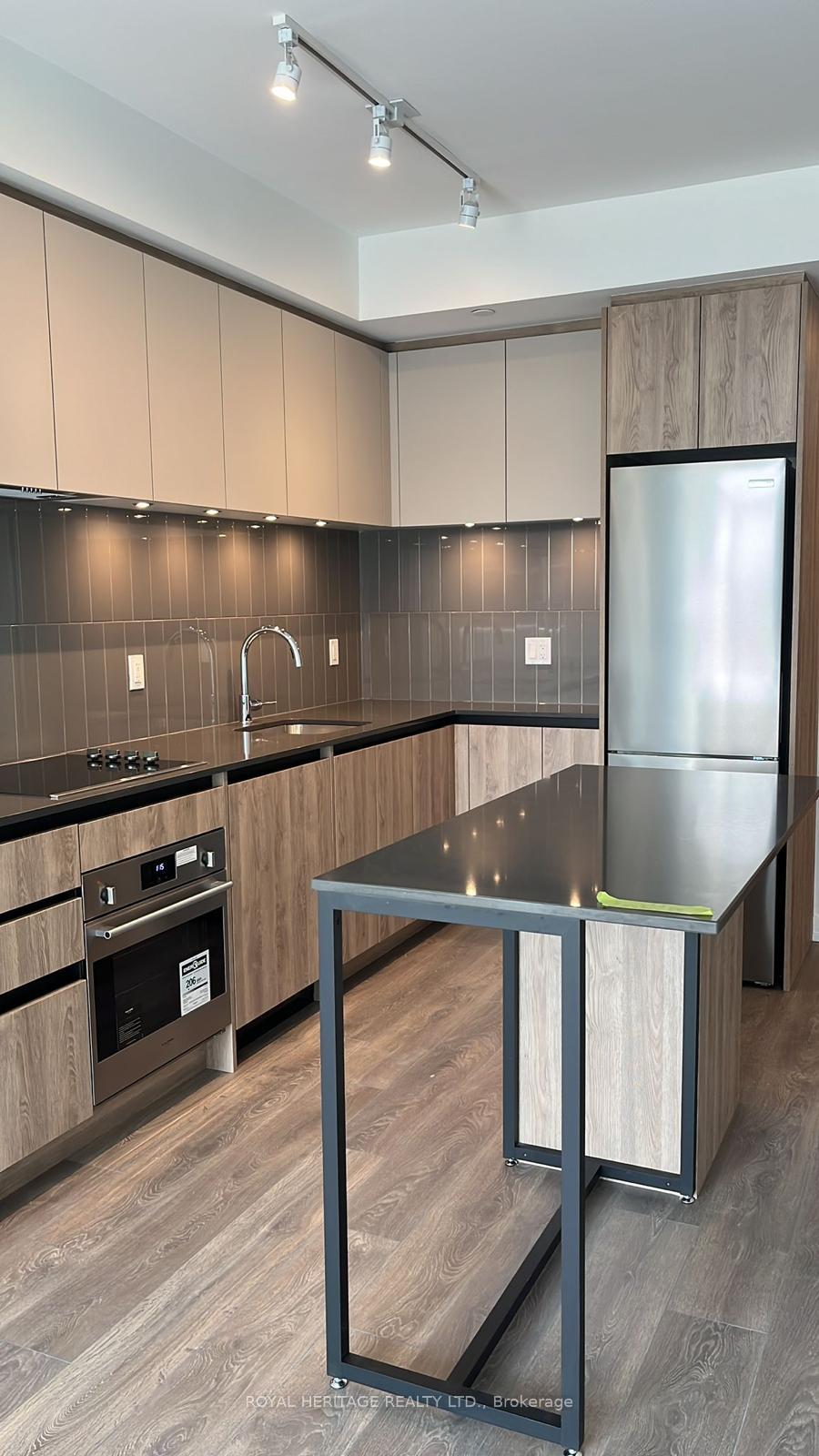 Photo 3 of Unit C709, 8 Beverly Glen Boulevard, Vaughan, Beverley Glen — HOMEH