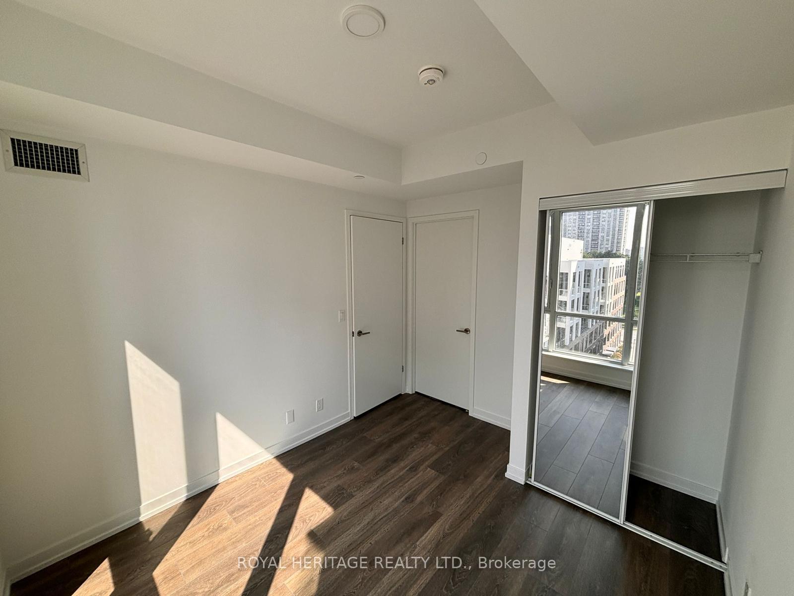 Photo 4 of Unit C709, 8 Beverly Glen Boulevard, Vaughan, Beverley Glen — HOMEH