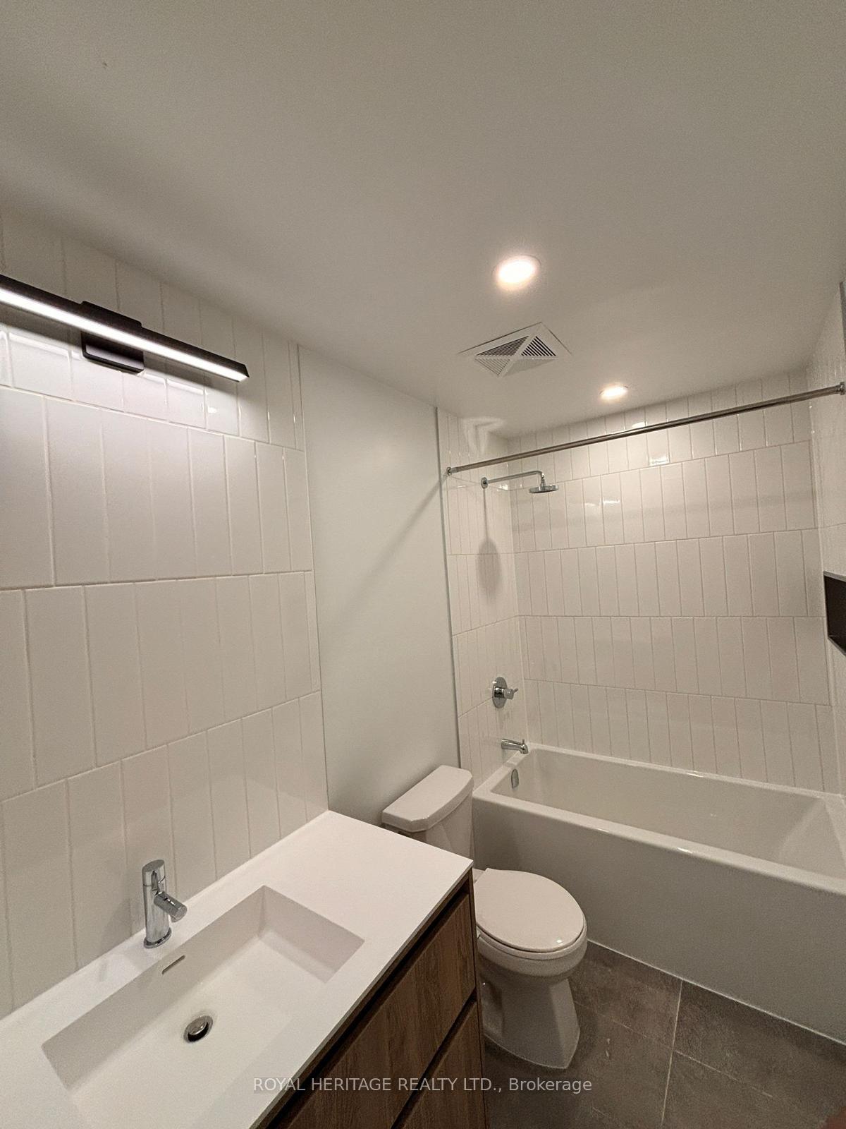 Photo 5 of Unit C709, 8 Beverly Glen Boulevard, Vaughan, Beverley Glen — HOMEH