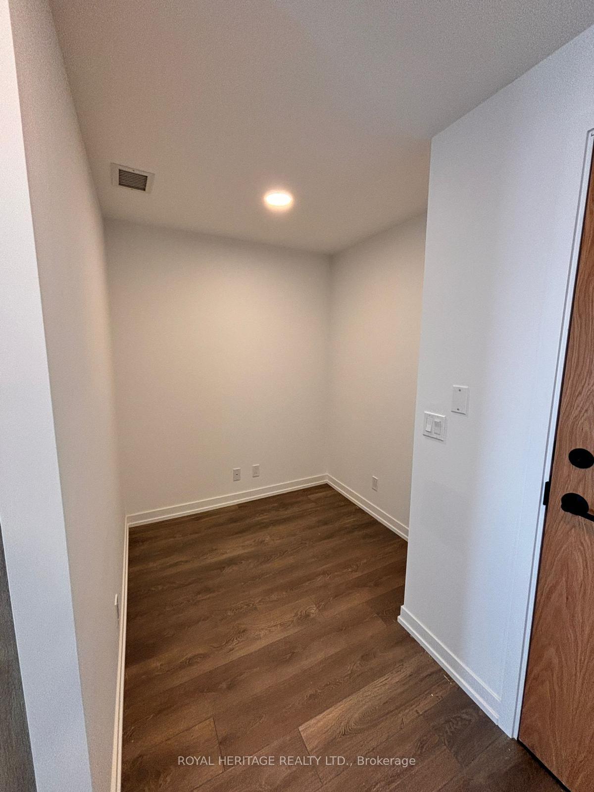 Photo 8 of Unit C709, 8 Beverly Glen Boulevard, Vaughan, Beverley Glen — HOMEH
