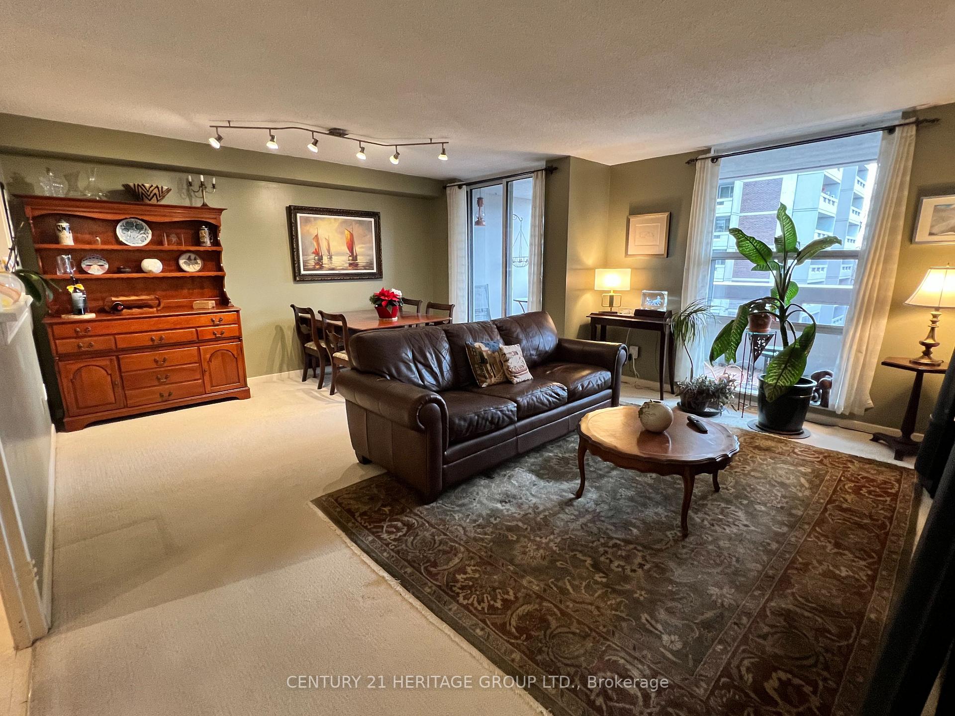 Photo 6 of Unit 406, 60 Inverlochy Boulevard, Markham, Royal Orchard — HOMEH