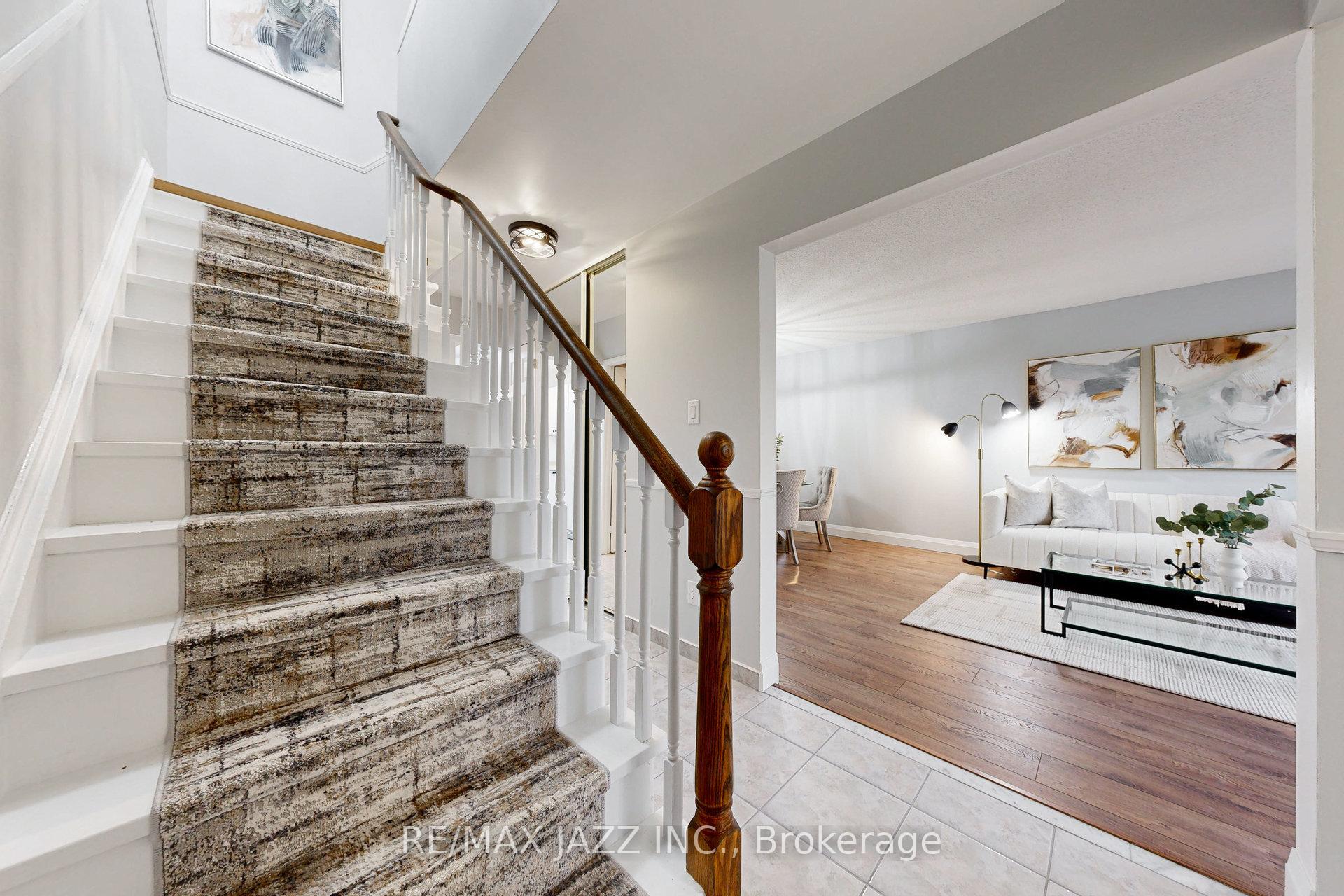 Photo 17 of 7 Groves Lane, Ajax, South East — HOMEH