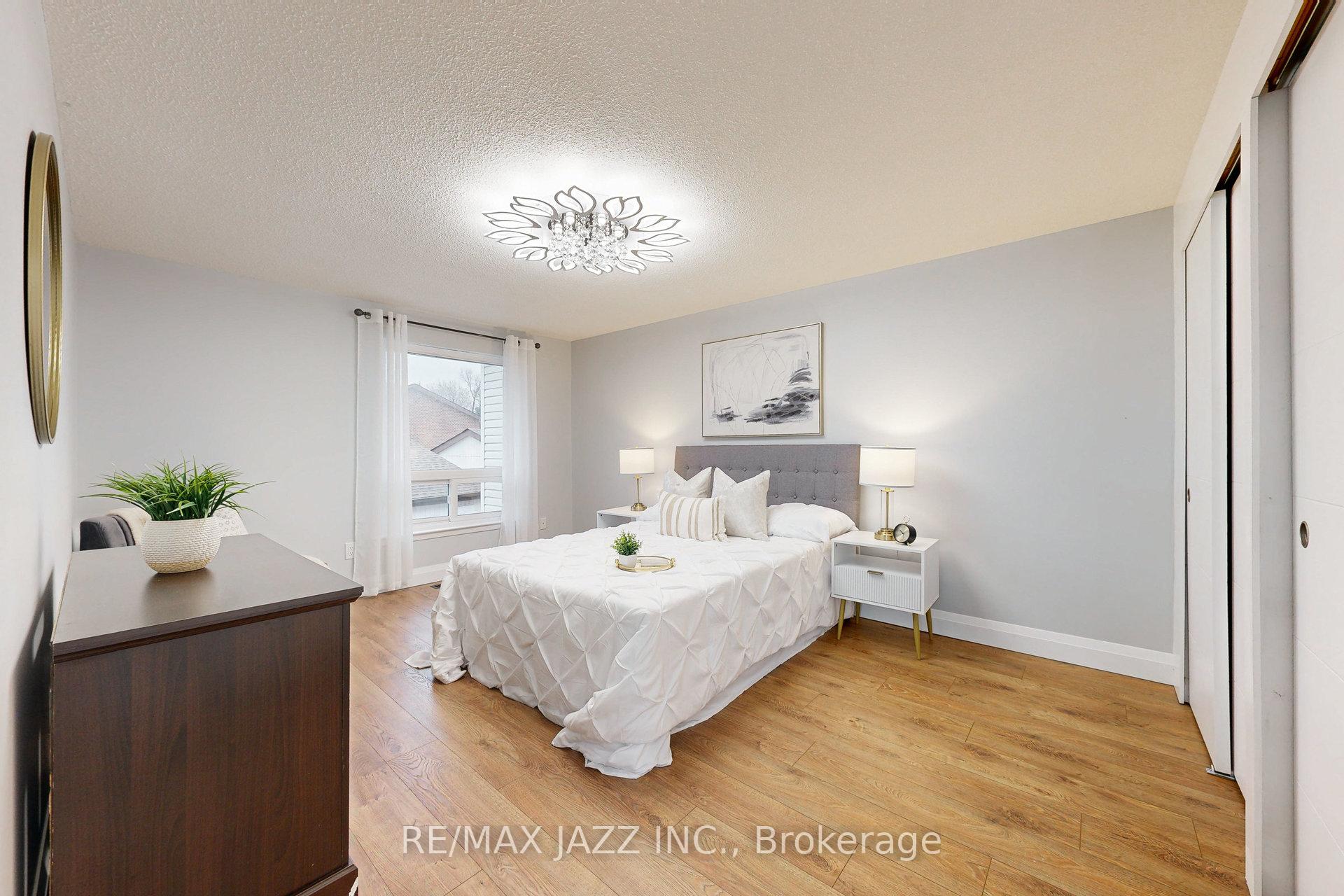 Photo 20 of 7 Groves Lane, Ajax, South East — HOMEH