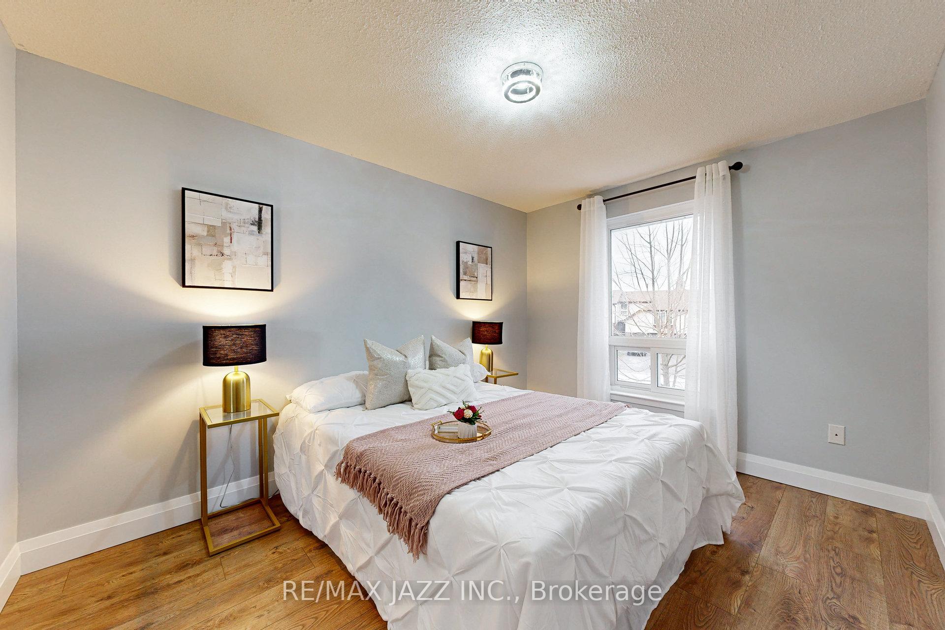 Photo 23 of 7 Groves Lane, Ajax, South East — HOMEH